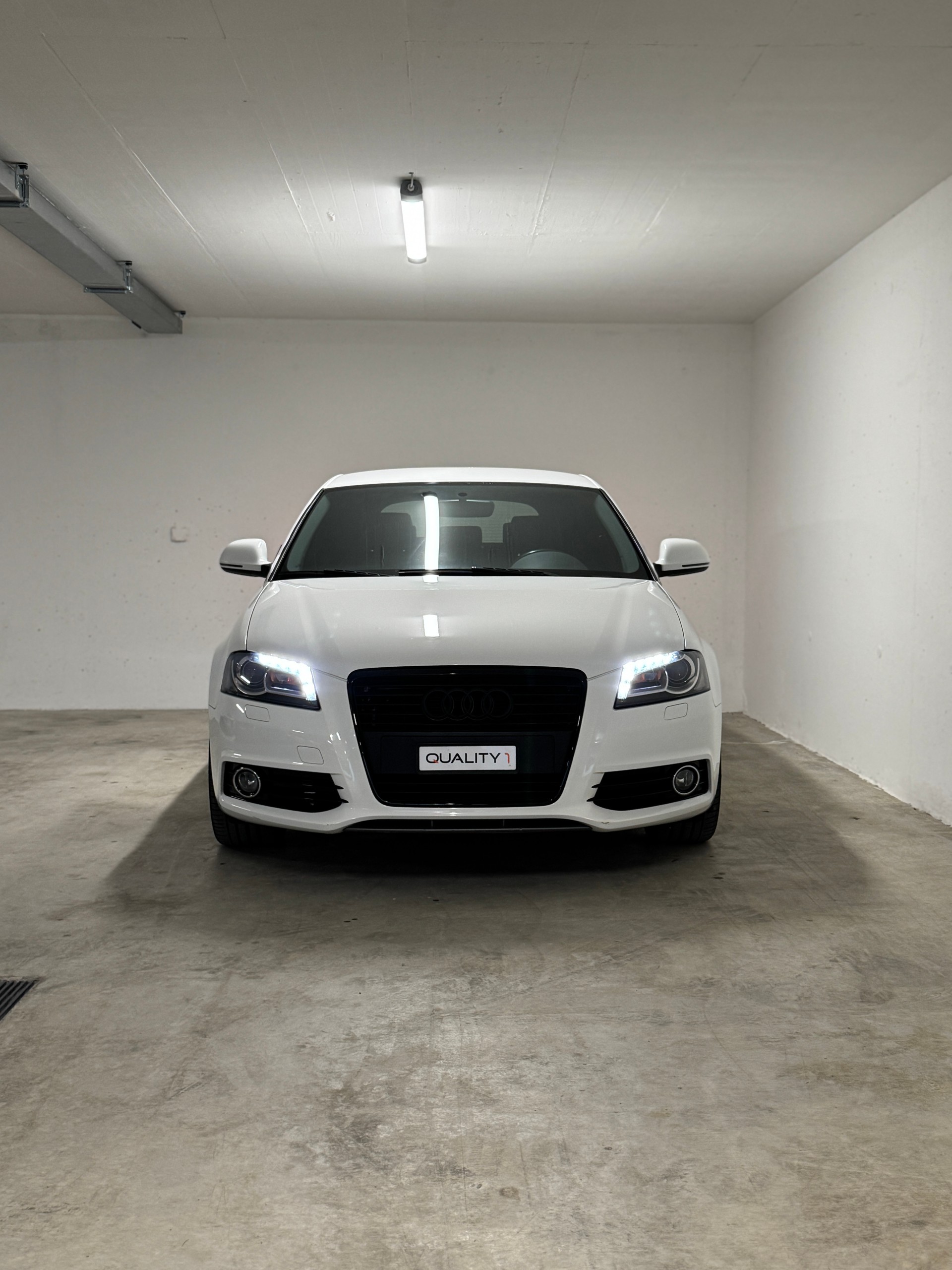 AUDI A3 Sportback 2.0 TFSI Ambition quattro S-tronic *S-Line*-image-1