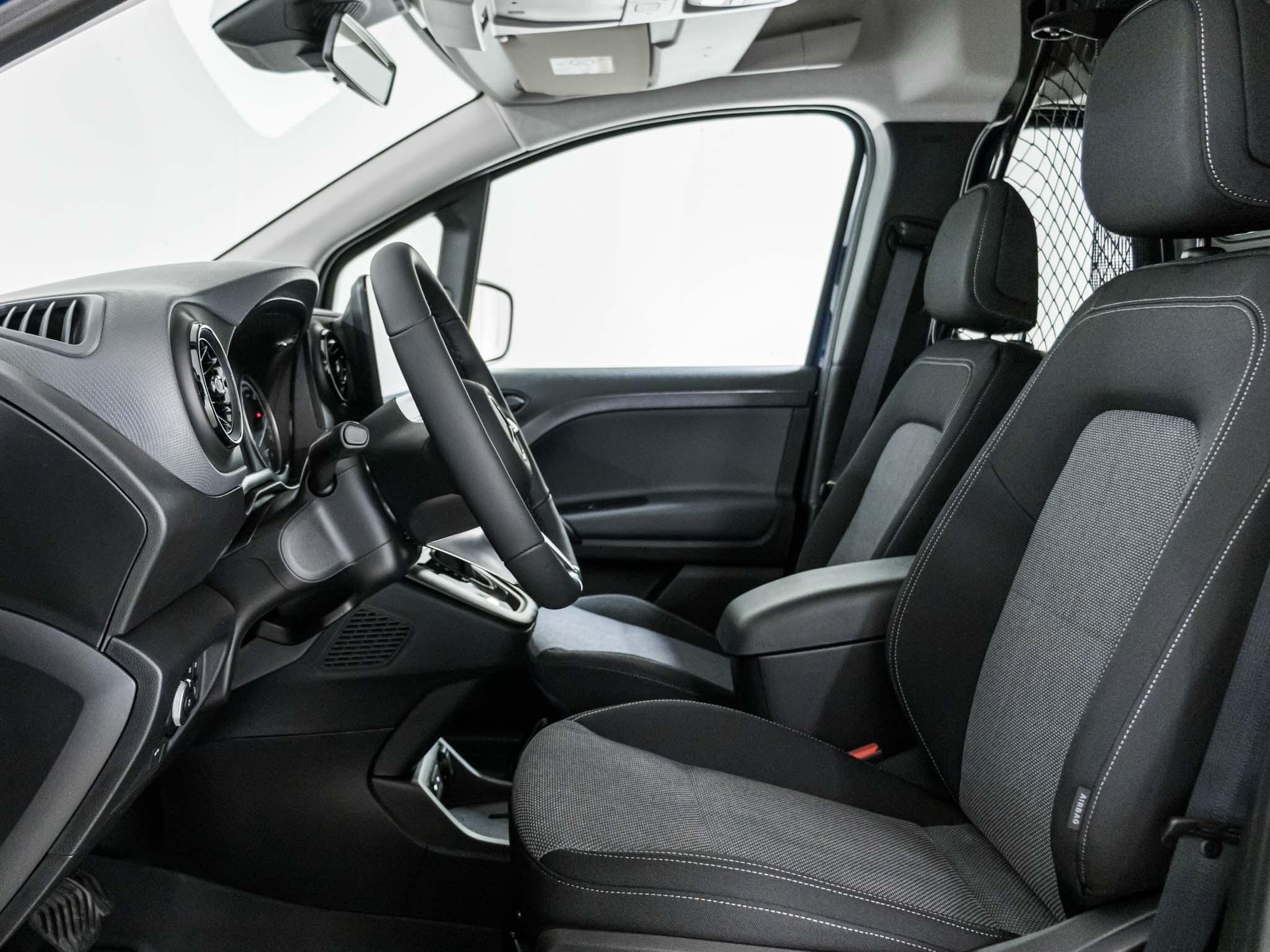 MERCEDES-BENZ eCitan Kasten BASE Lang-image-6