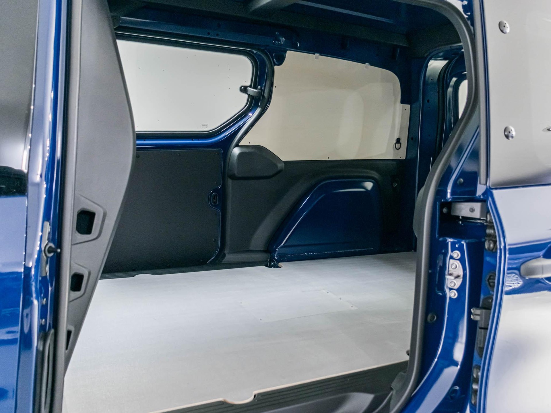 MERCEDES-BENZ eCitan Kasten BASE Lang-image-11