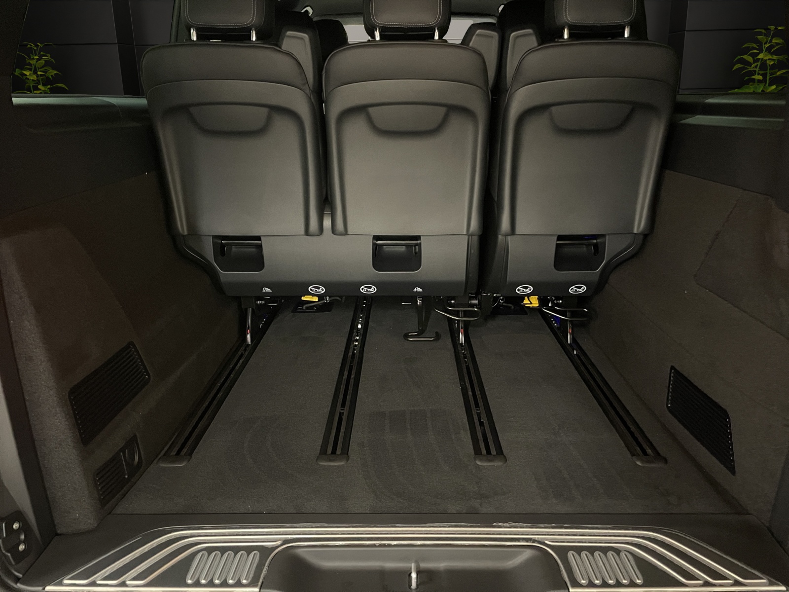 MERCEDES-BENZ V 250 d extralang 4Matic Style 9G-Tronic-image-9