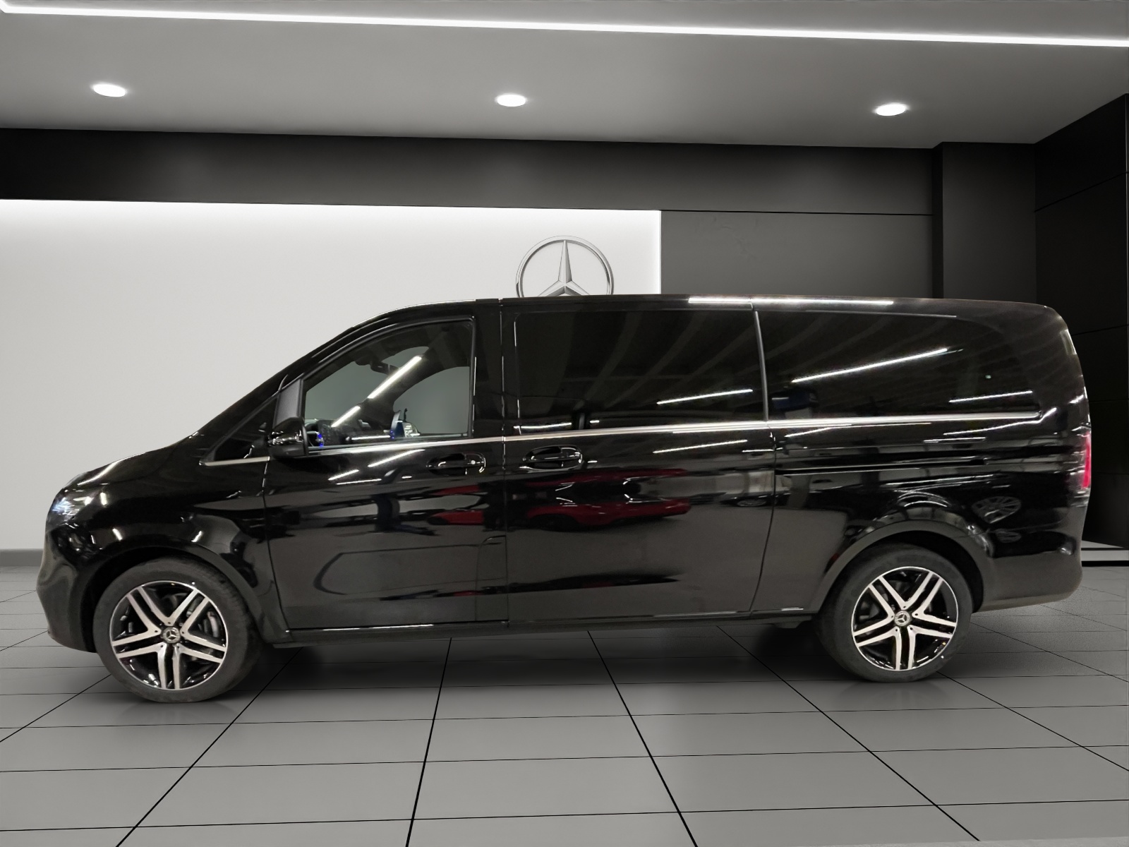 MERCEDES-BENZ V 250 d extralang 4Matic Style 9G-Tronic-image-2