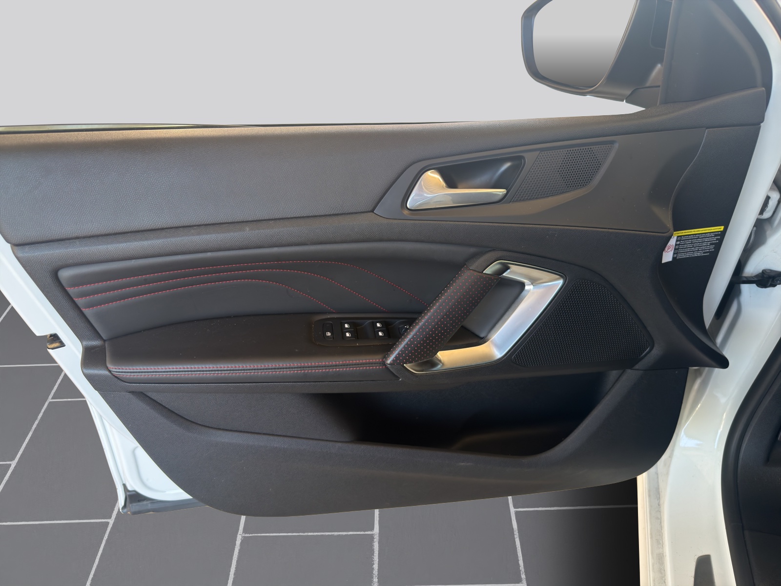 PEUGEOT 308 SW 2.0 BlueHDI GT-image-11
