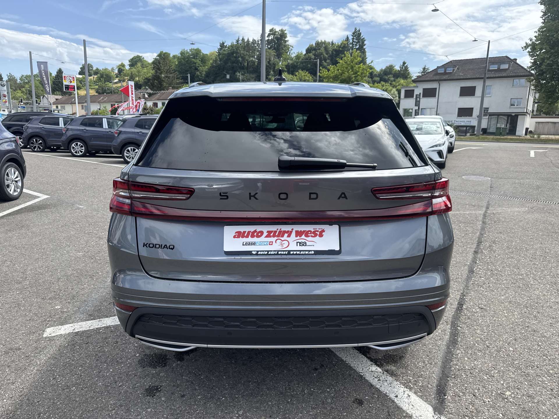 SKODA Kodiaq 2.0 TDi Sportline DSG-Automat 7-Plätzer-image-14