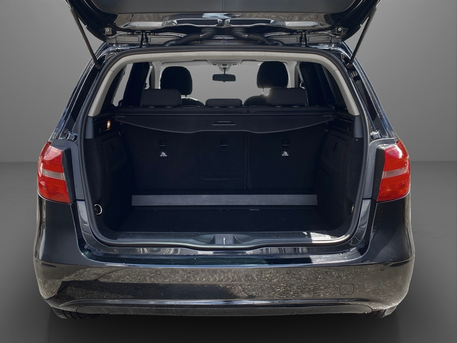 MERCEDES-BENZ B 180 7G-DCT-image-11