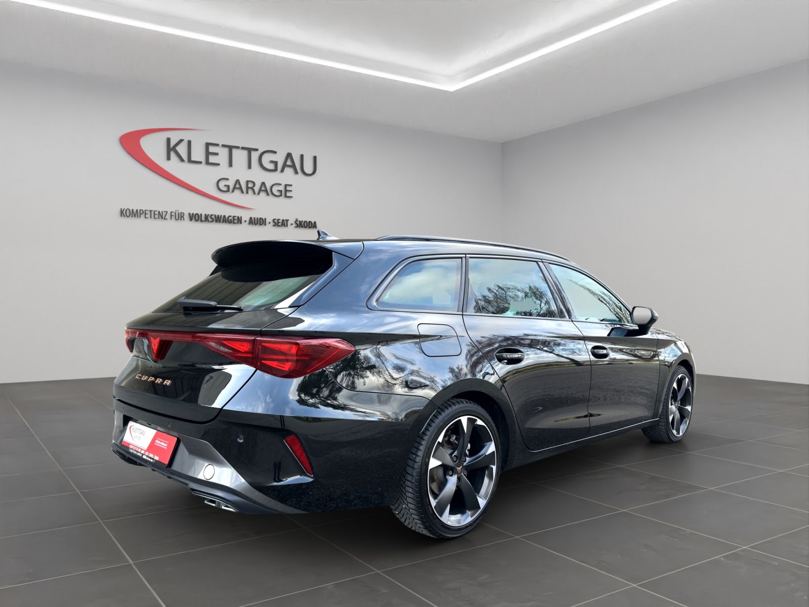 CUPRA Leon ST 1.5 eTSI DSG-image-6