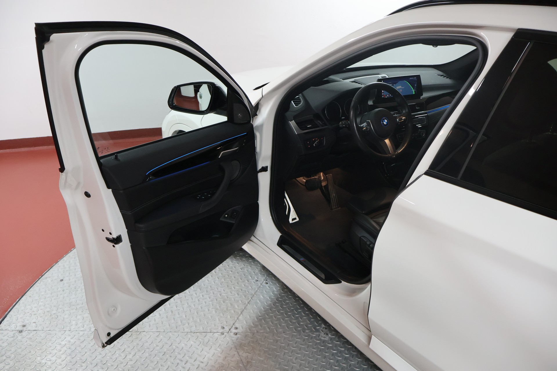 BMW X1 xDrive 25e M Sport Steptronic-image-4