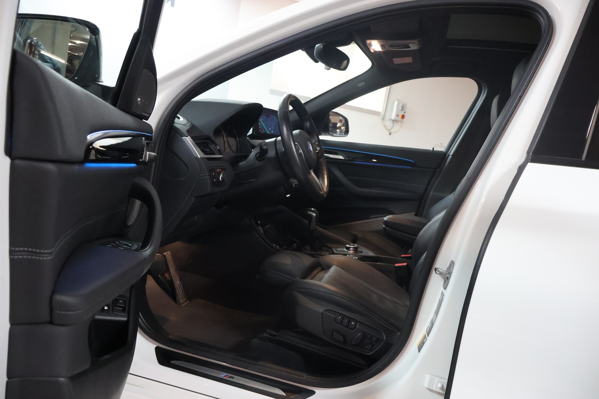 BMW X1 xDrive 25e M Sport Steptronic-image-6