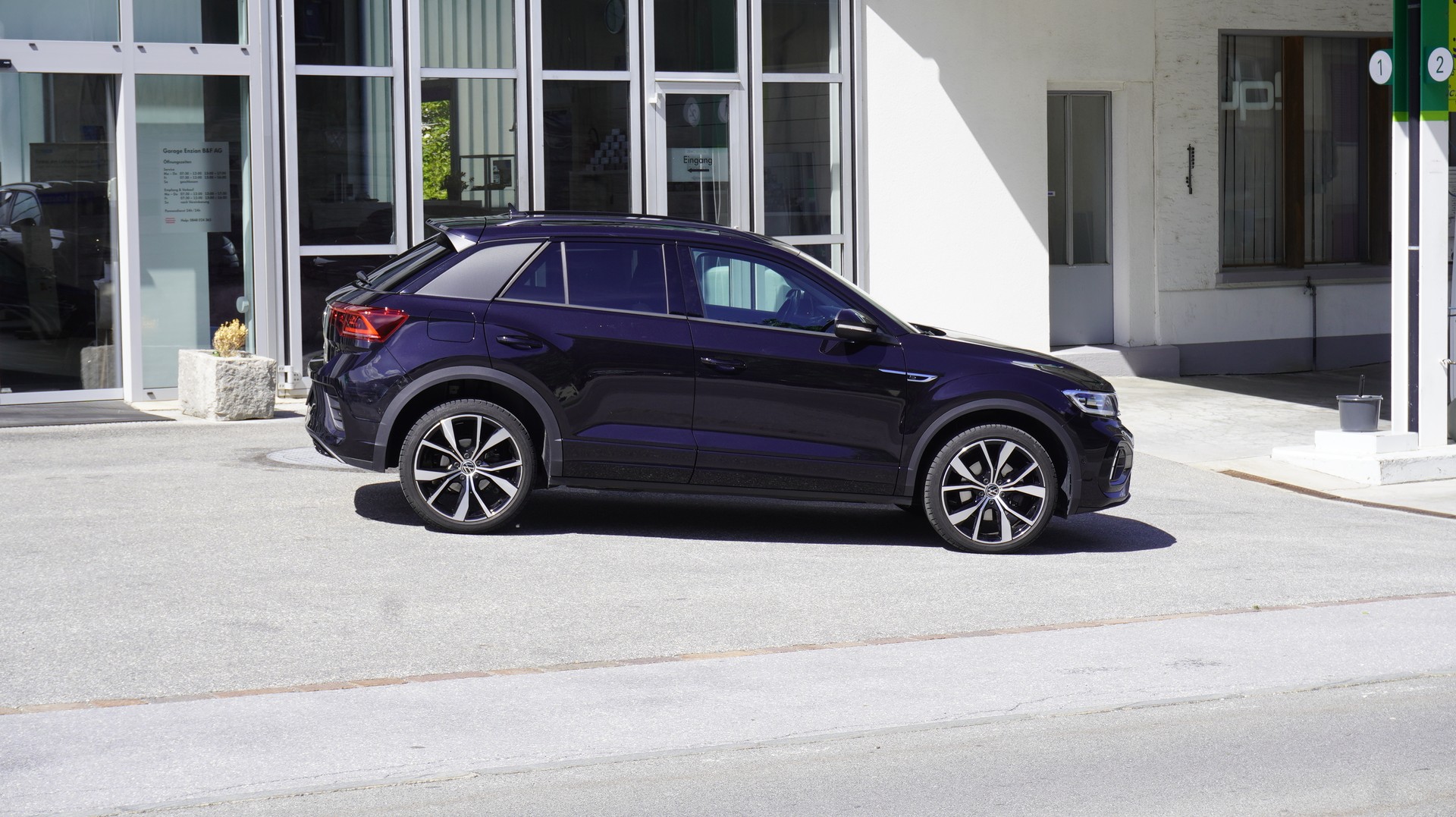VW T-Roc 2.0 TSI R-Line DSG 4Motion-image-6