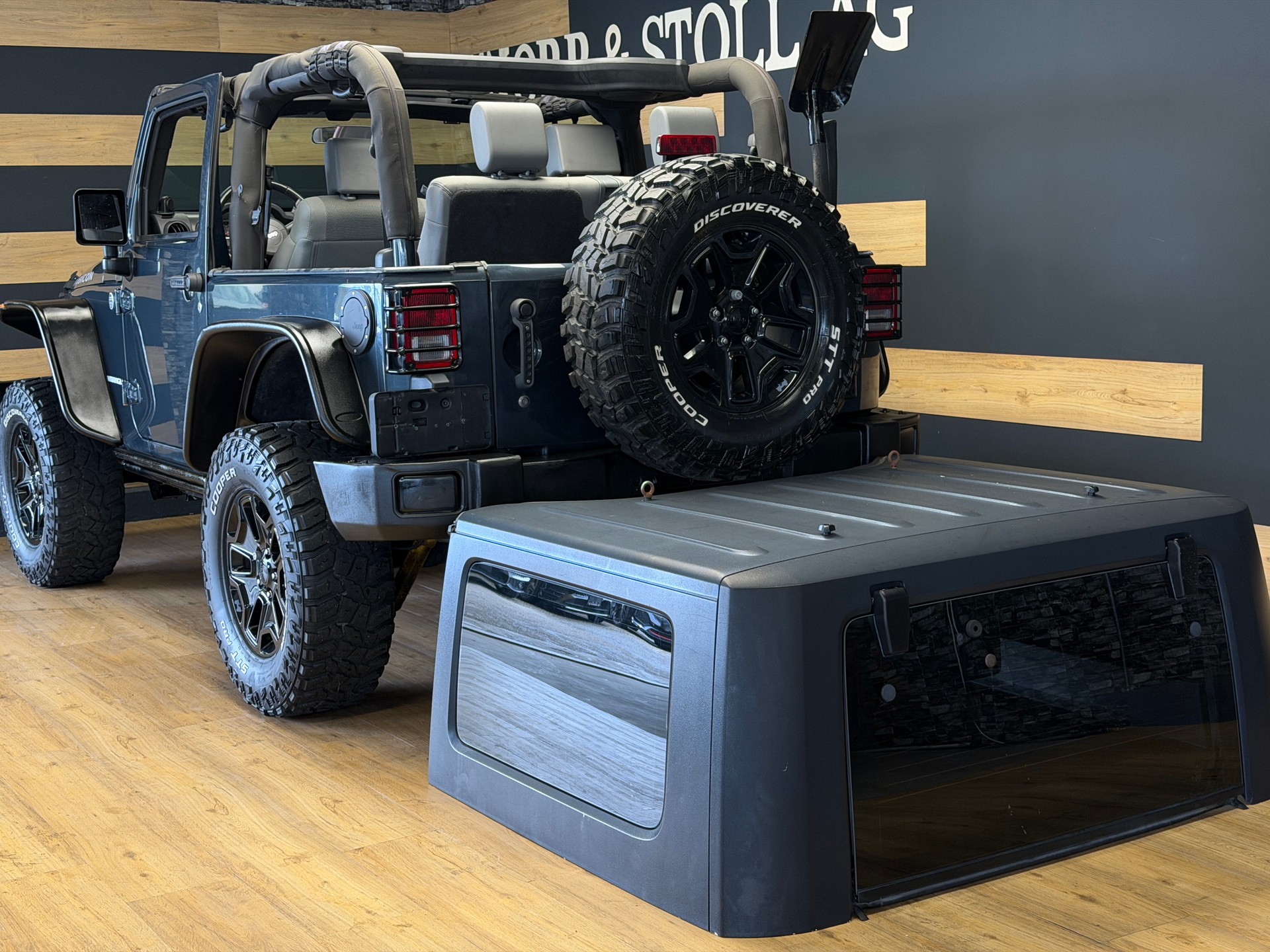 JEEP Wrangler 3.8 Unlimited Rubicon Sahara Automatic-image-16