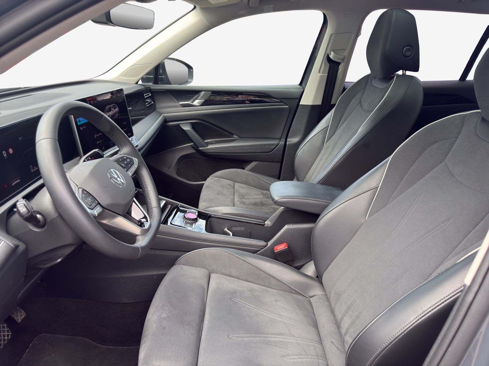 VW Tiguan 2.0 TSI DSG Elegance 4Motion-image-7