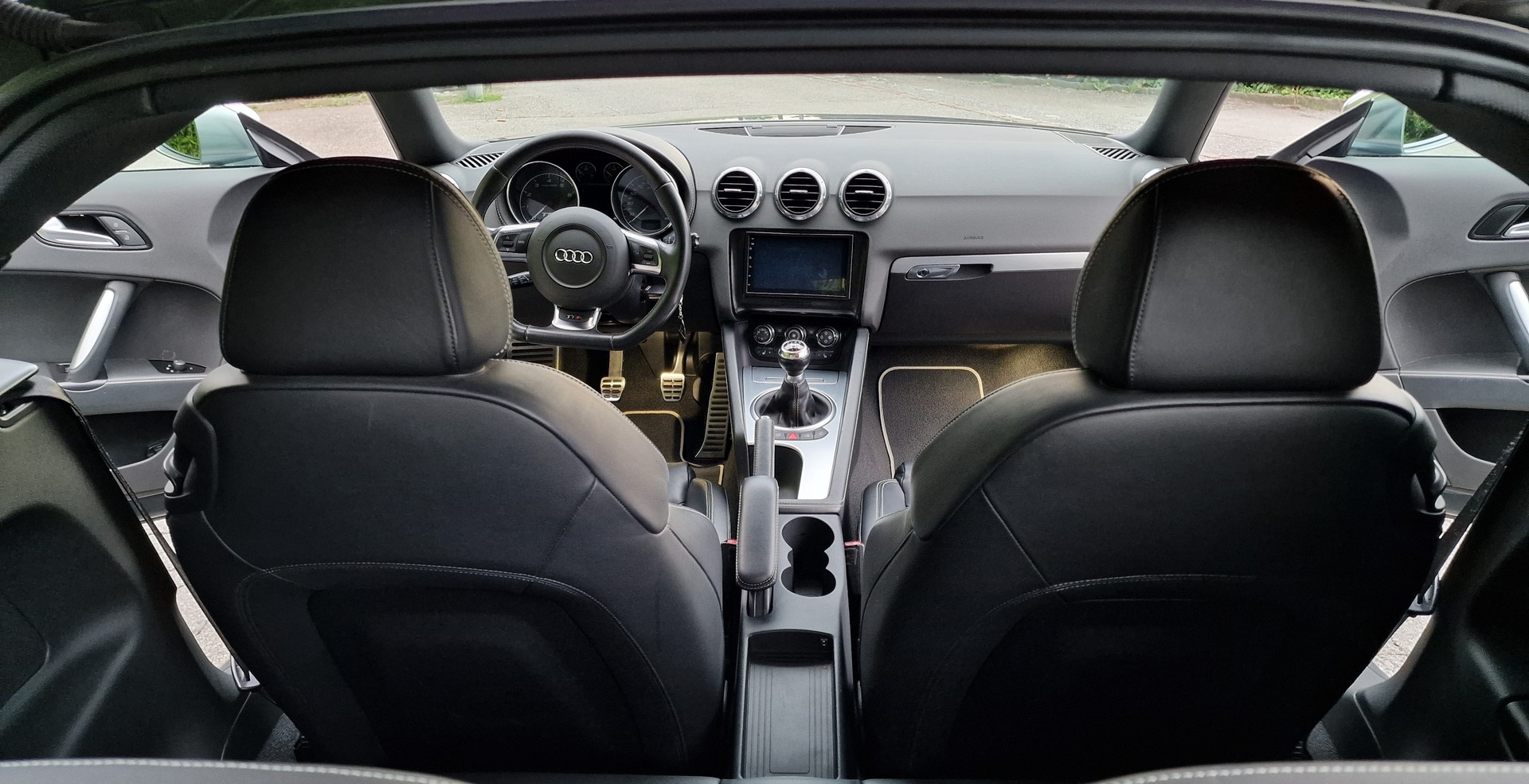 AUDI 2.0 TFSI quattro-image-15