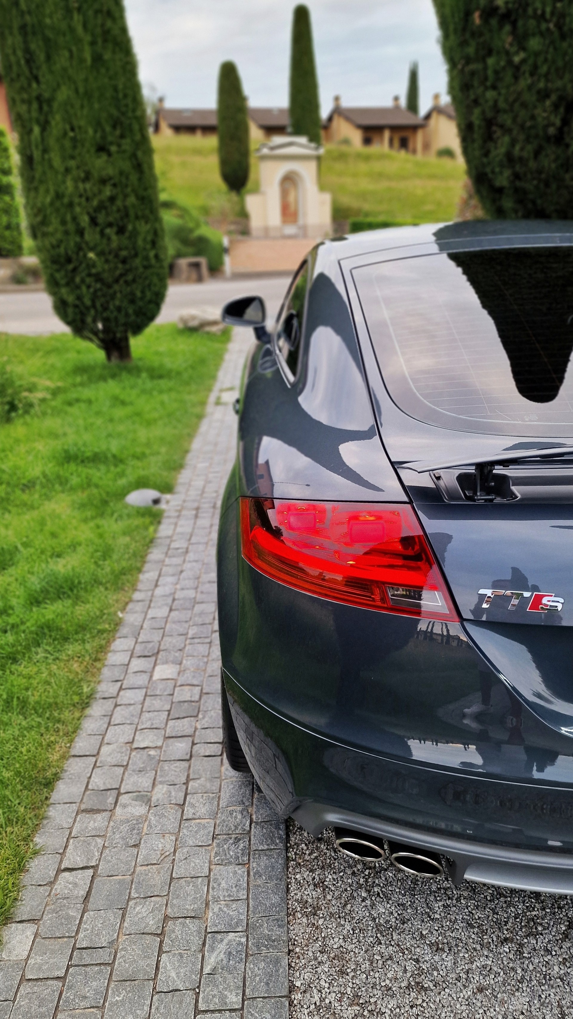 AUDI 2.0 TFSI quattro-image-13