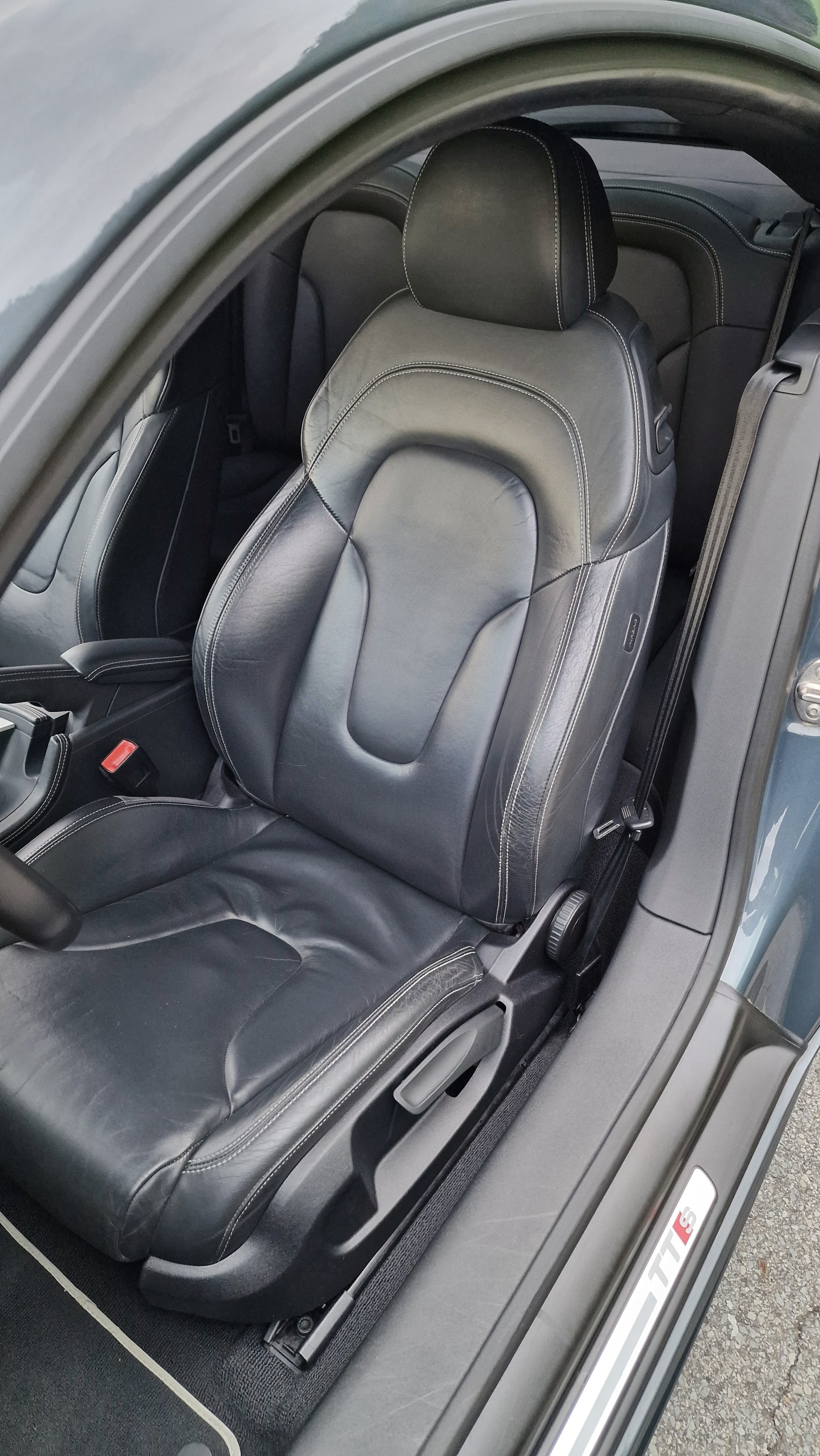 AUDI 2.0 TFSI quattro-image-19