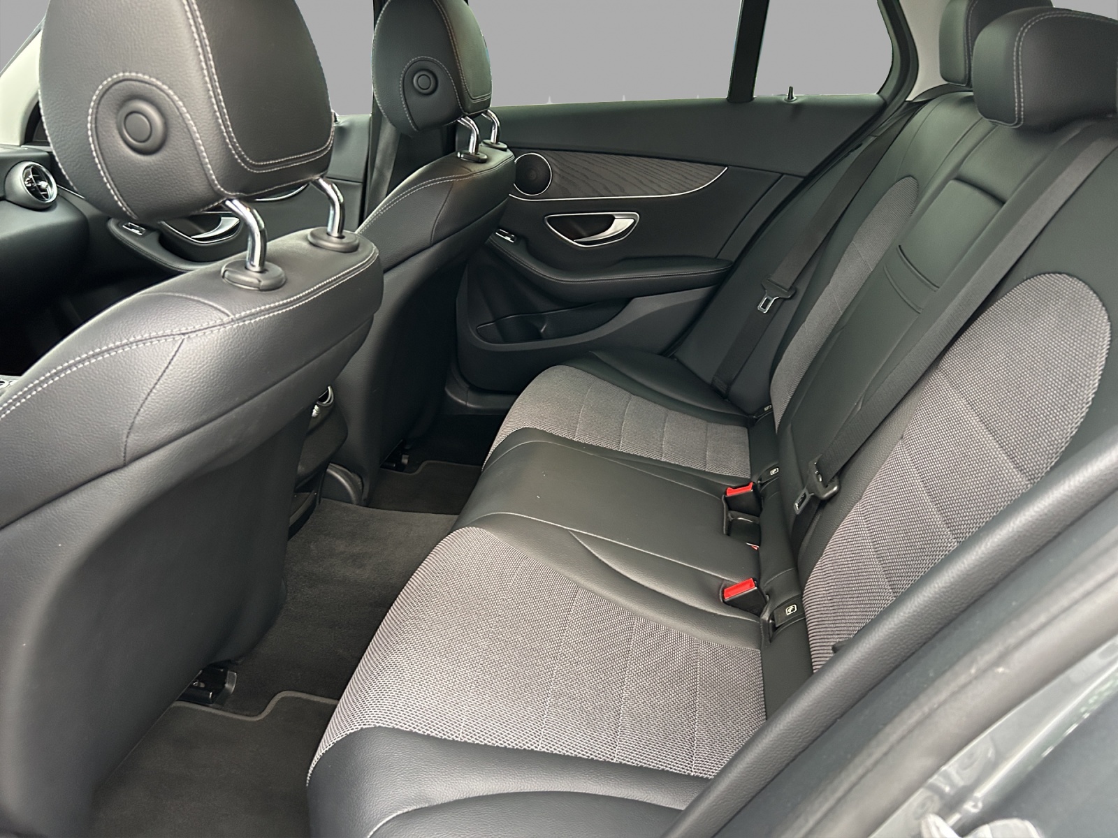 MERCEDES-BENZ C 180 Avantgarde 9G-Tronic-image-13