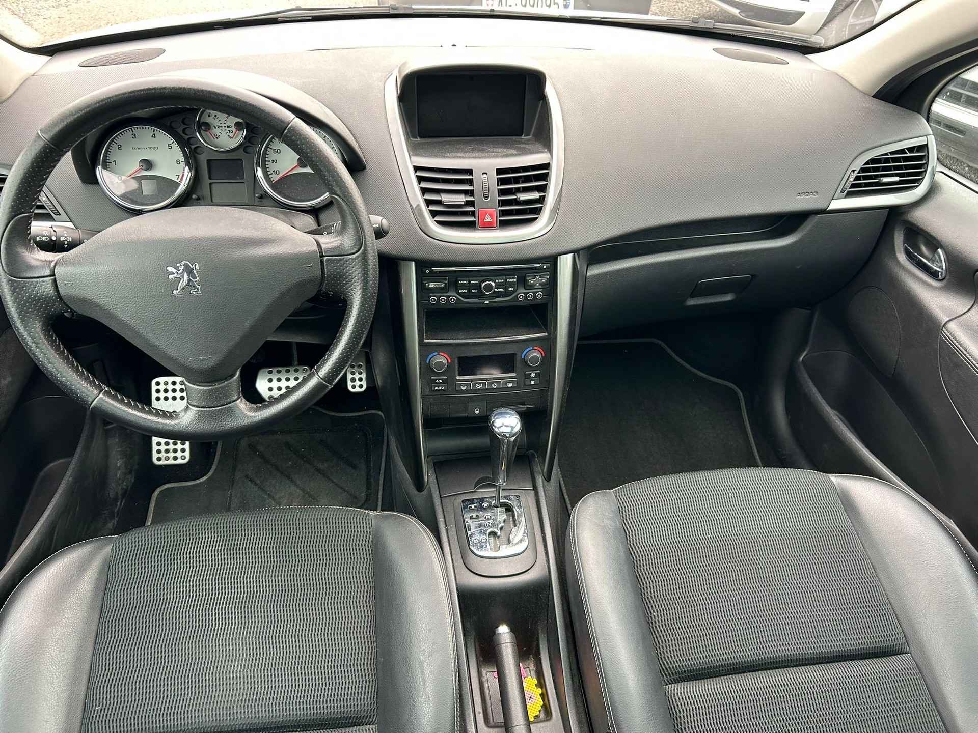 PEUGEOT 207-image-6