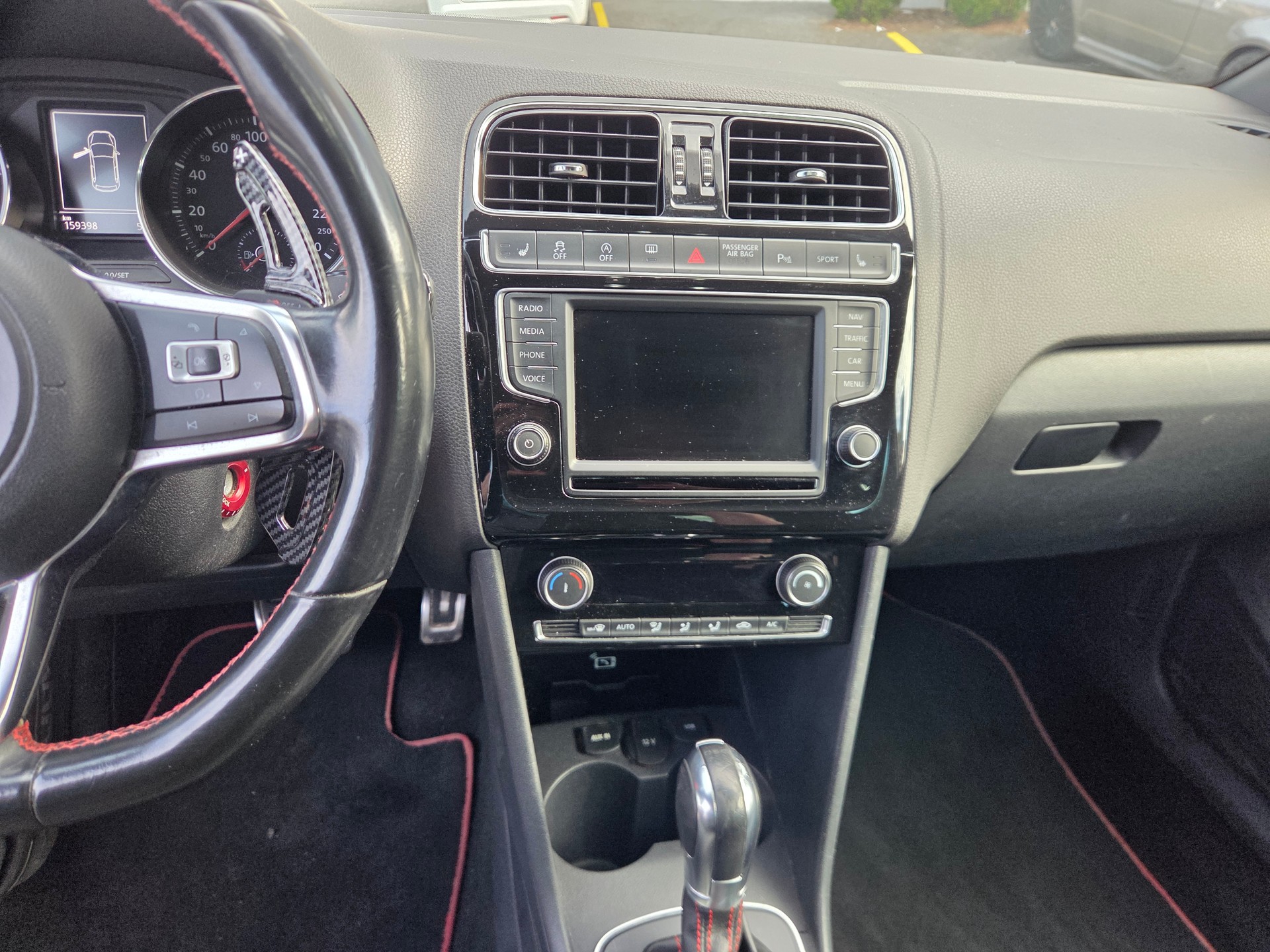 VW Polo 1.8 TSI GTI DSG-image-12