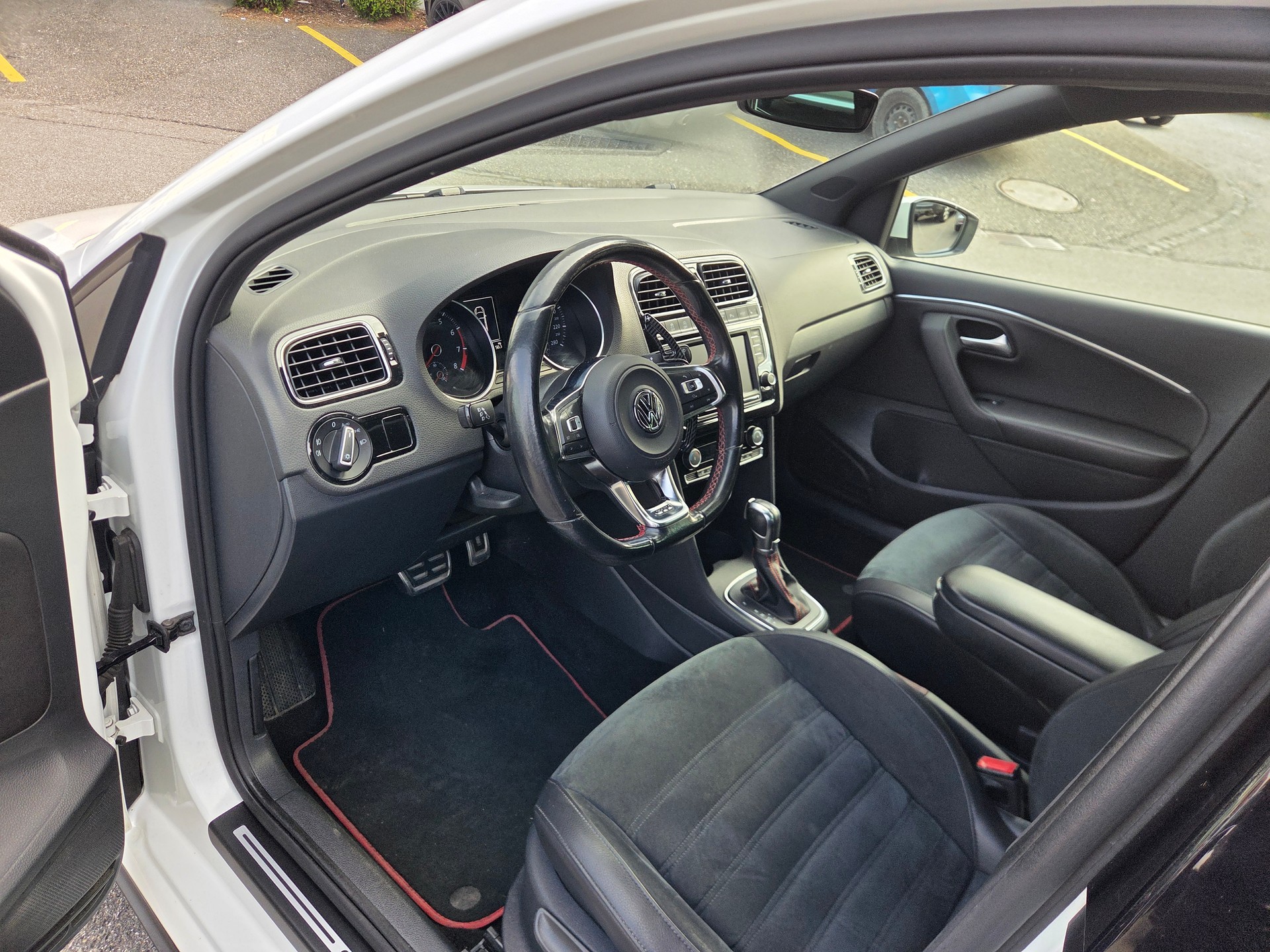 VW Polo 1.8 TSI GTI DSG-image-10