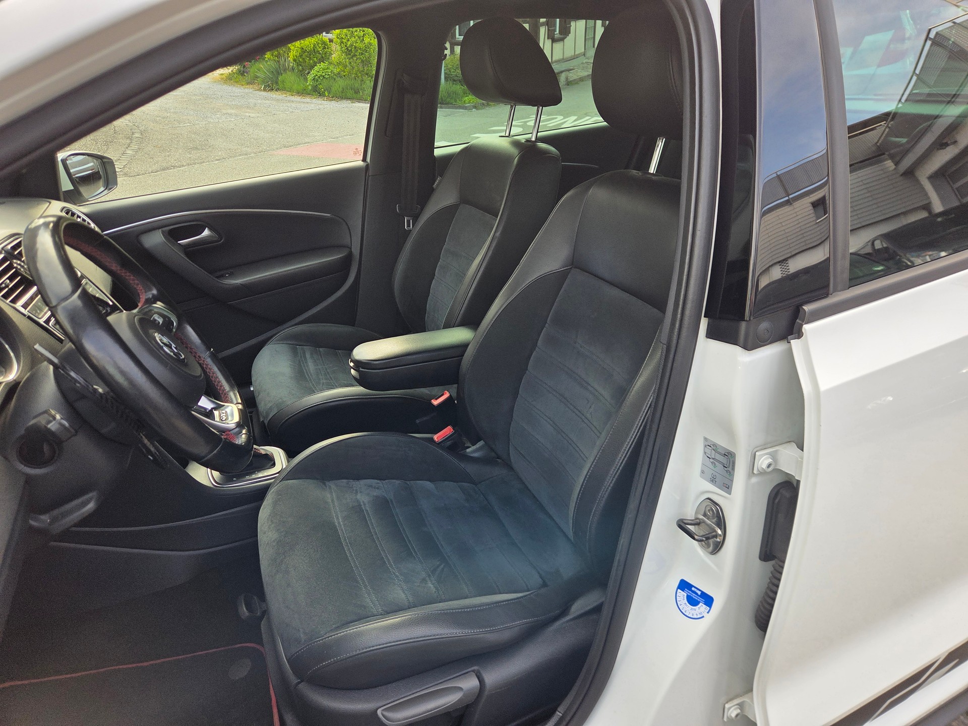 VW Polo 1.8 TSI GTI DSG-image-11