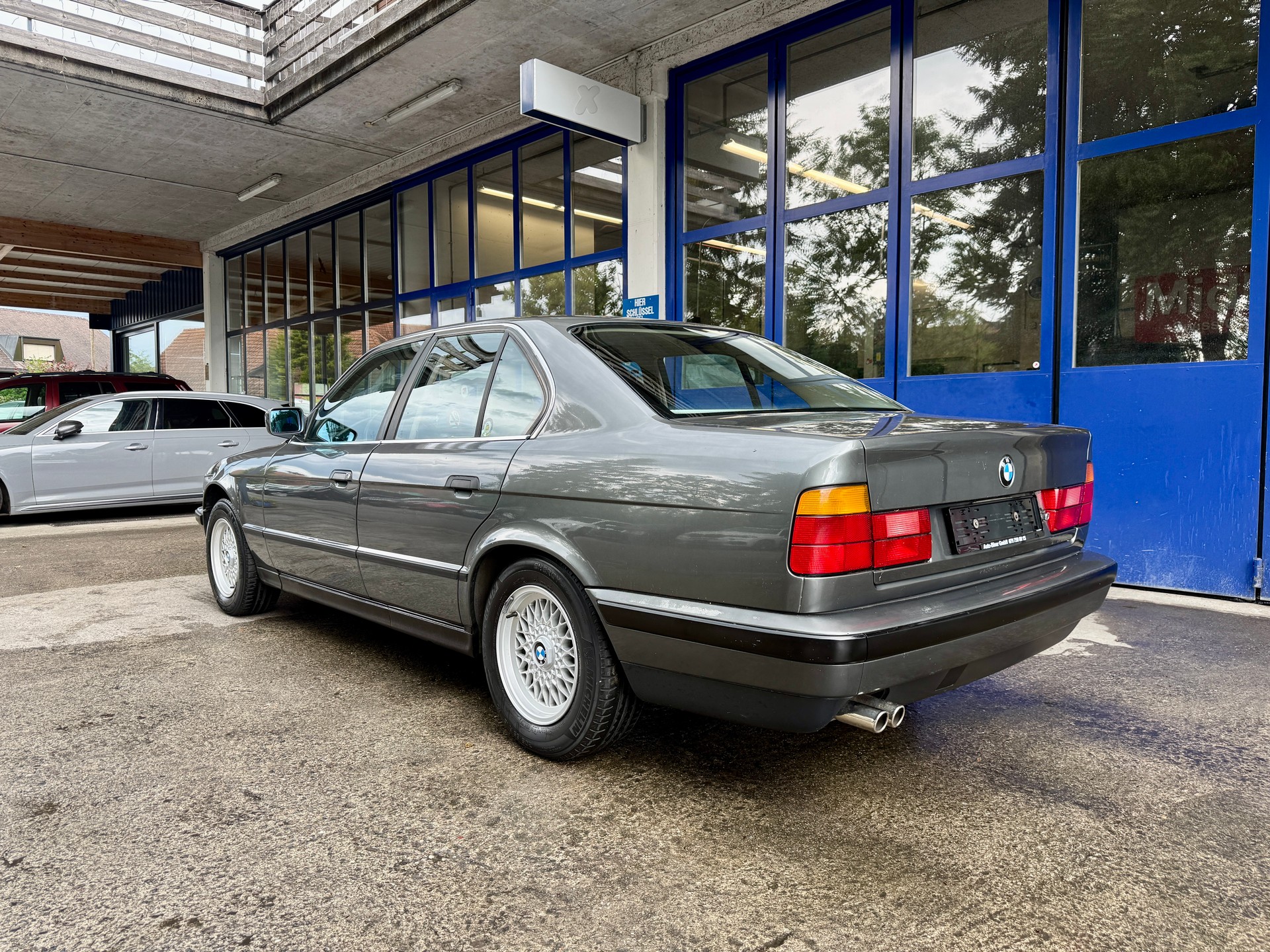 BMW 525i A-image-2