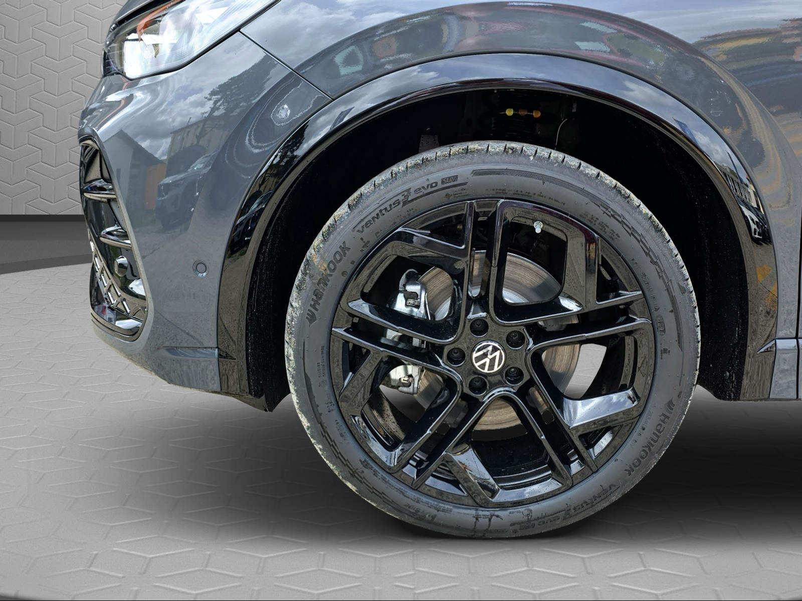 VW Tiguan 2.0 TSI DSG R-Line United 4Motion-image-5