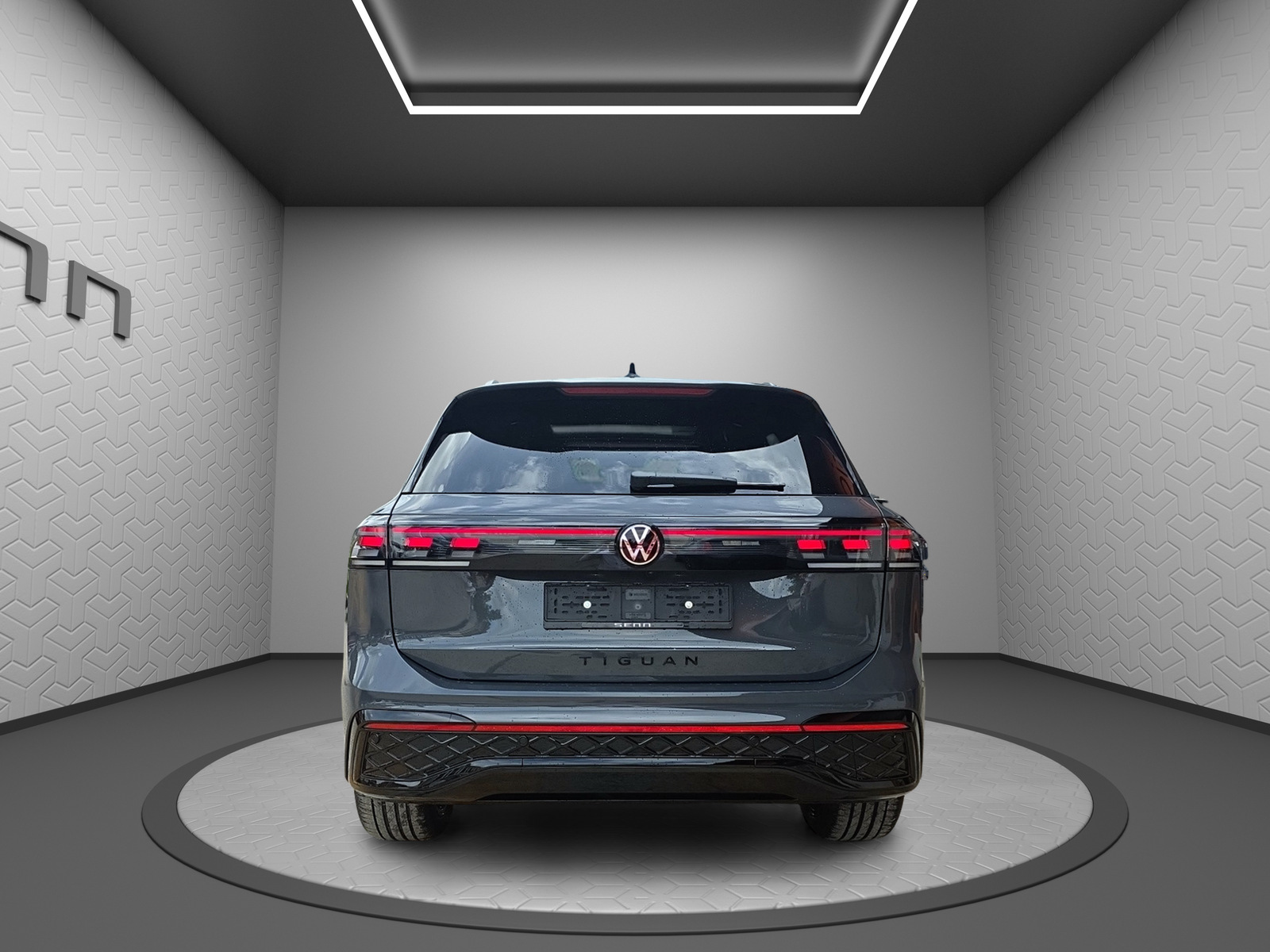 VW Tiguan 2.0 TSI DSG R-Line United 4Motion-image-4