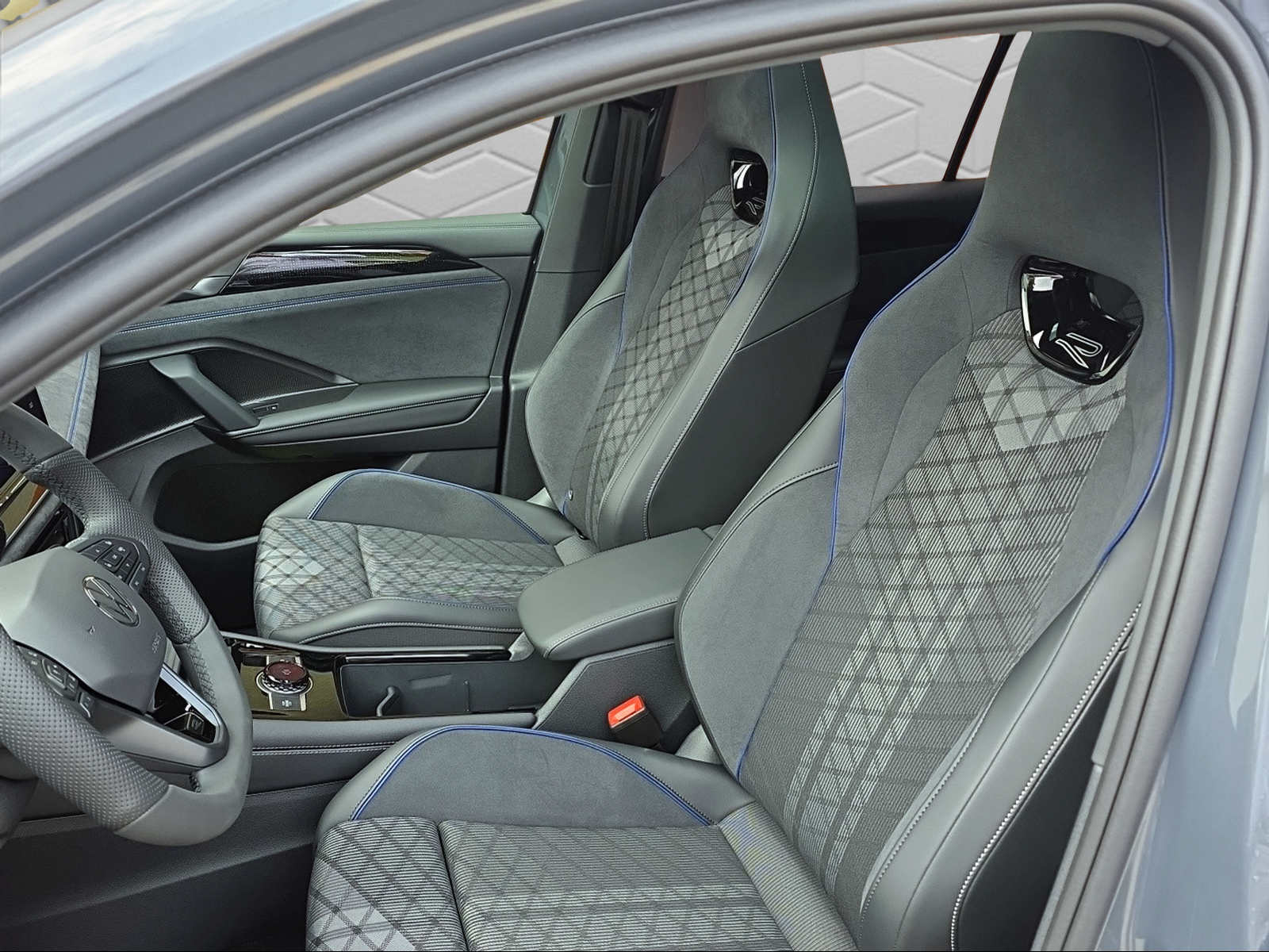 VW Tiguan 2.0 TSI DSG R-Line United 4Motion-image-6