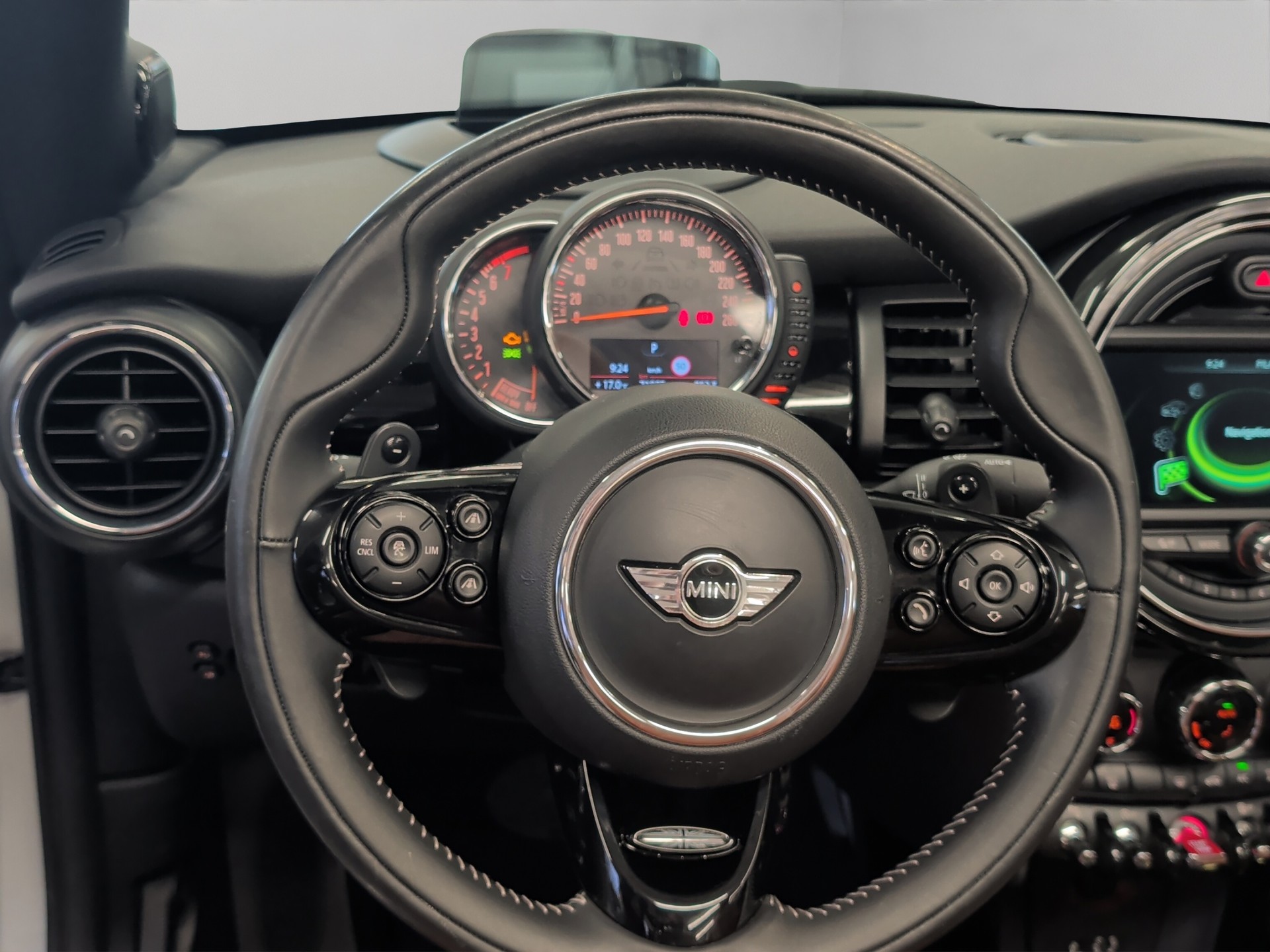 MINI Cooper S Cabriolet Steptronic-image-10