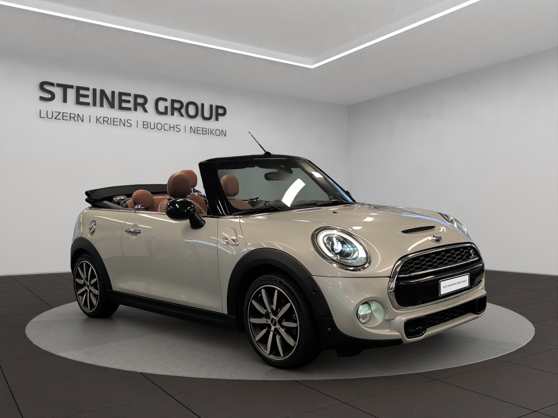 MINI Cooper S Cabriolet Steptronic-image-2