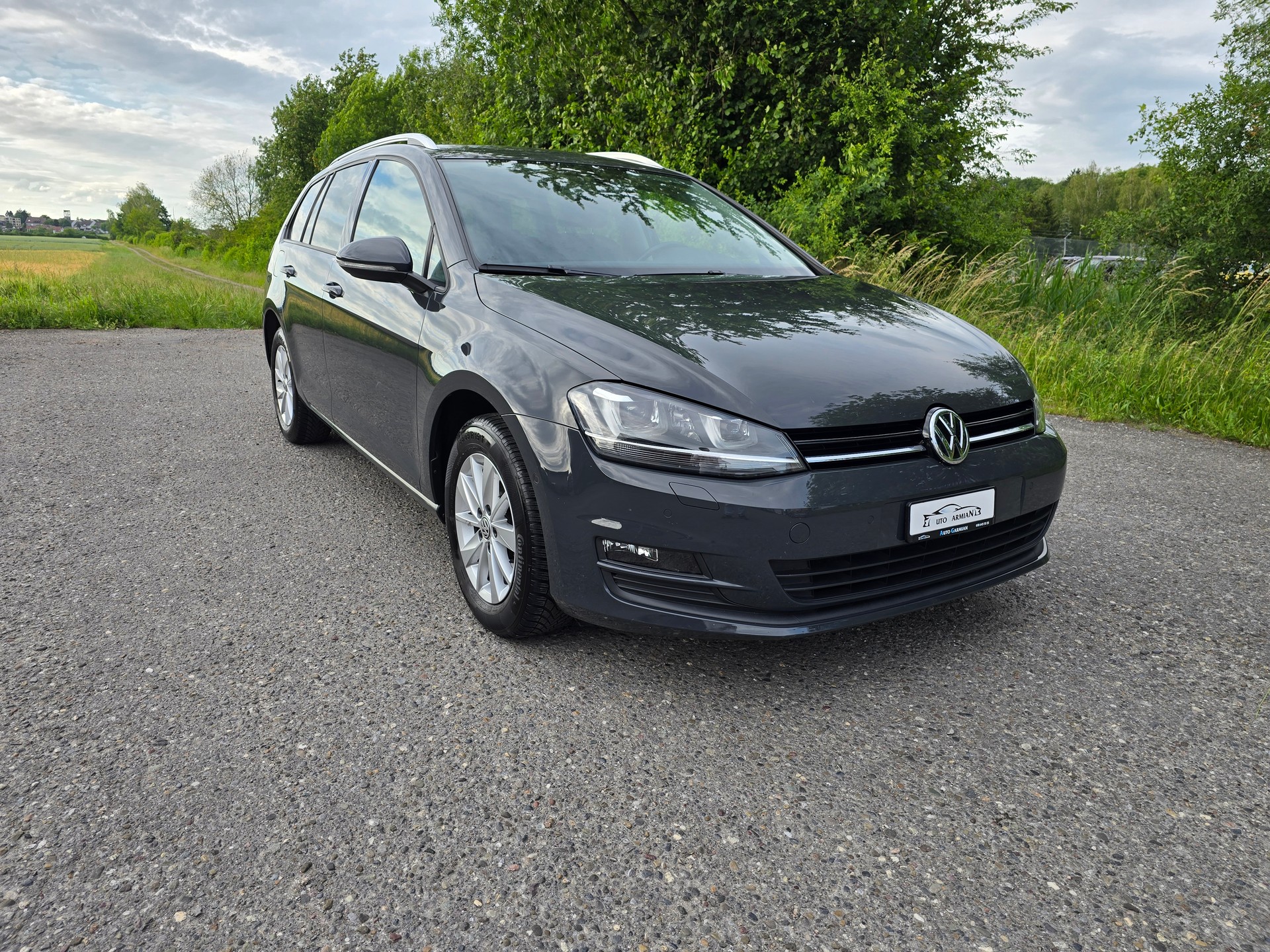 VW Golf Variant 1.4 TSI Lounge-image-1