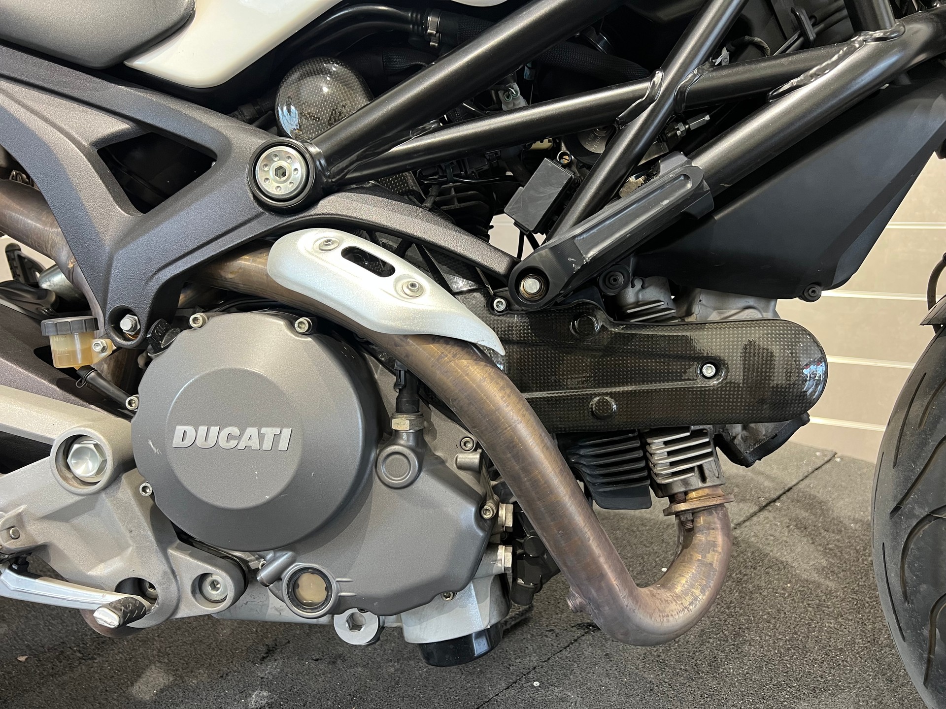 DUCATI Monster 696M 25kW-image-10