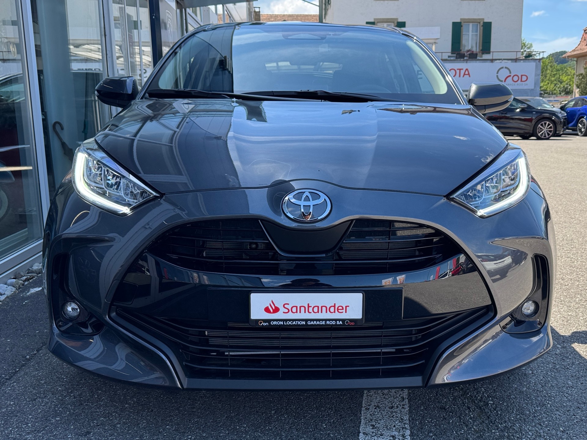 TOYOTA Yaris 1.5 Trend e-CVT-image-2