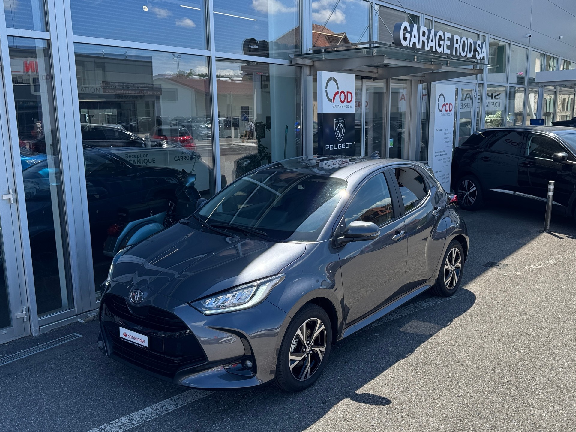 TOYOTA Yaris 1.5 Trend e-CVT-image-0