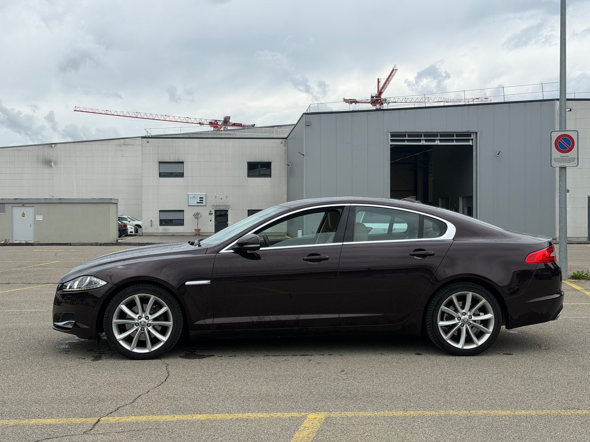 JAGUAR XF 3.0d V6 Premium Luxury-image-7