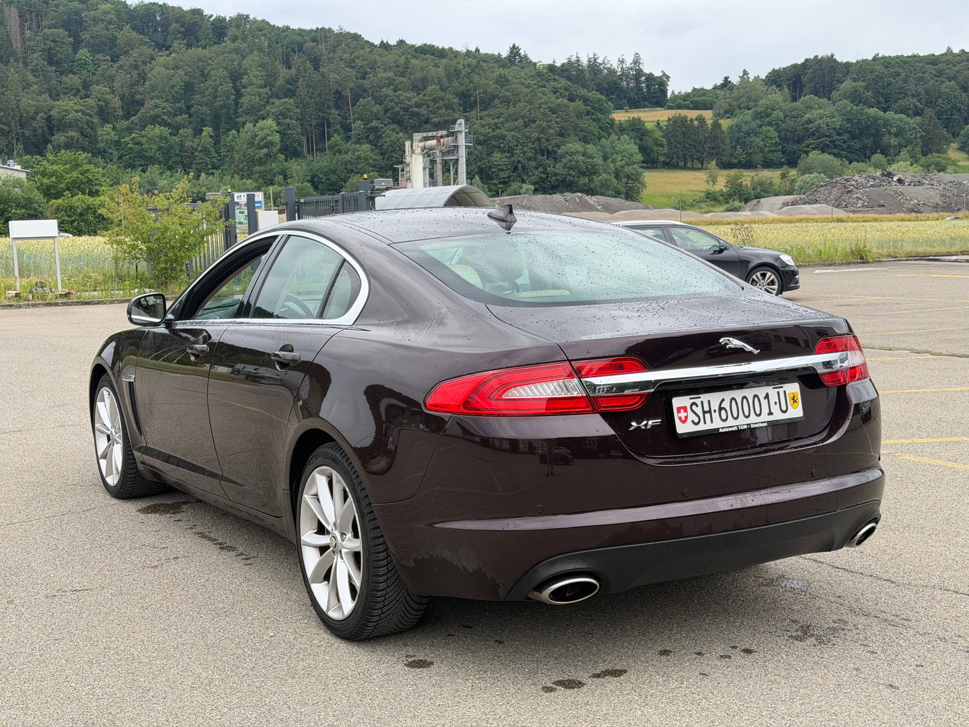 JAGUAR XF 3.0d V6 Premium Luxury-image-6