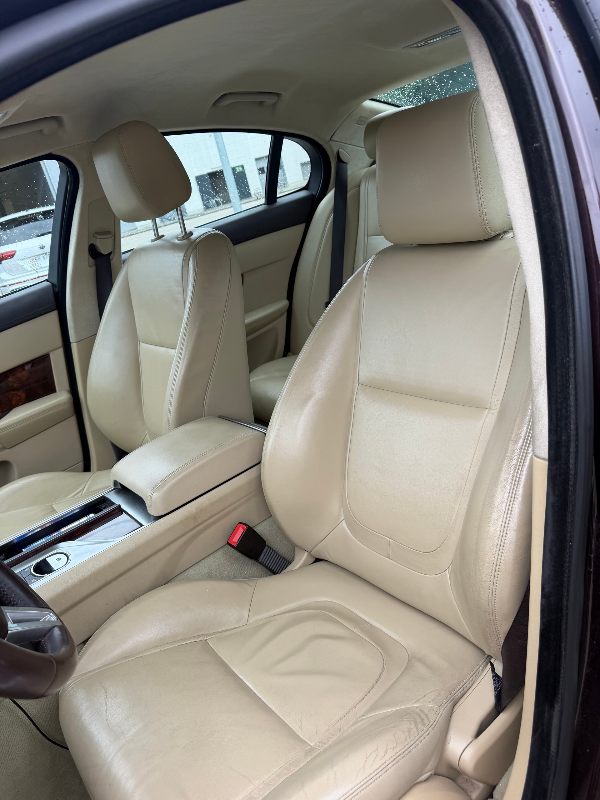 JAGUAR XF 3.0d V6 Premium Luxury-image-9