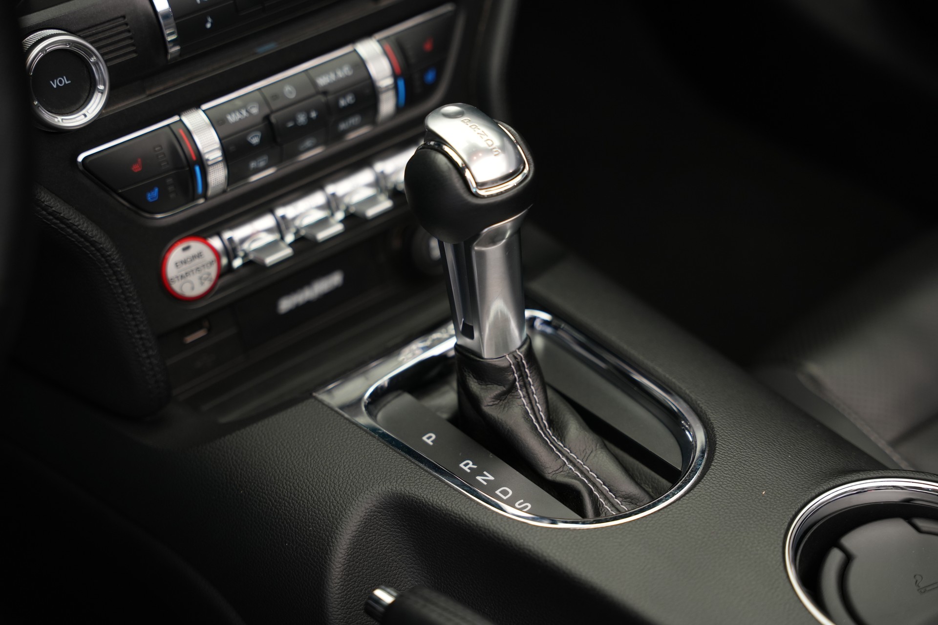 FORD Mustang Convertible 5.0 V8 GT Automat-image-23