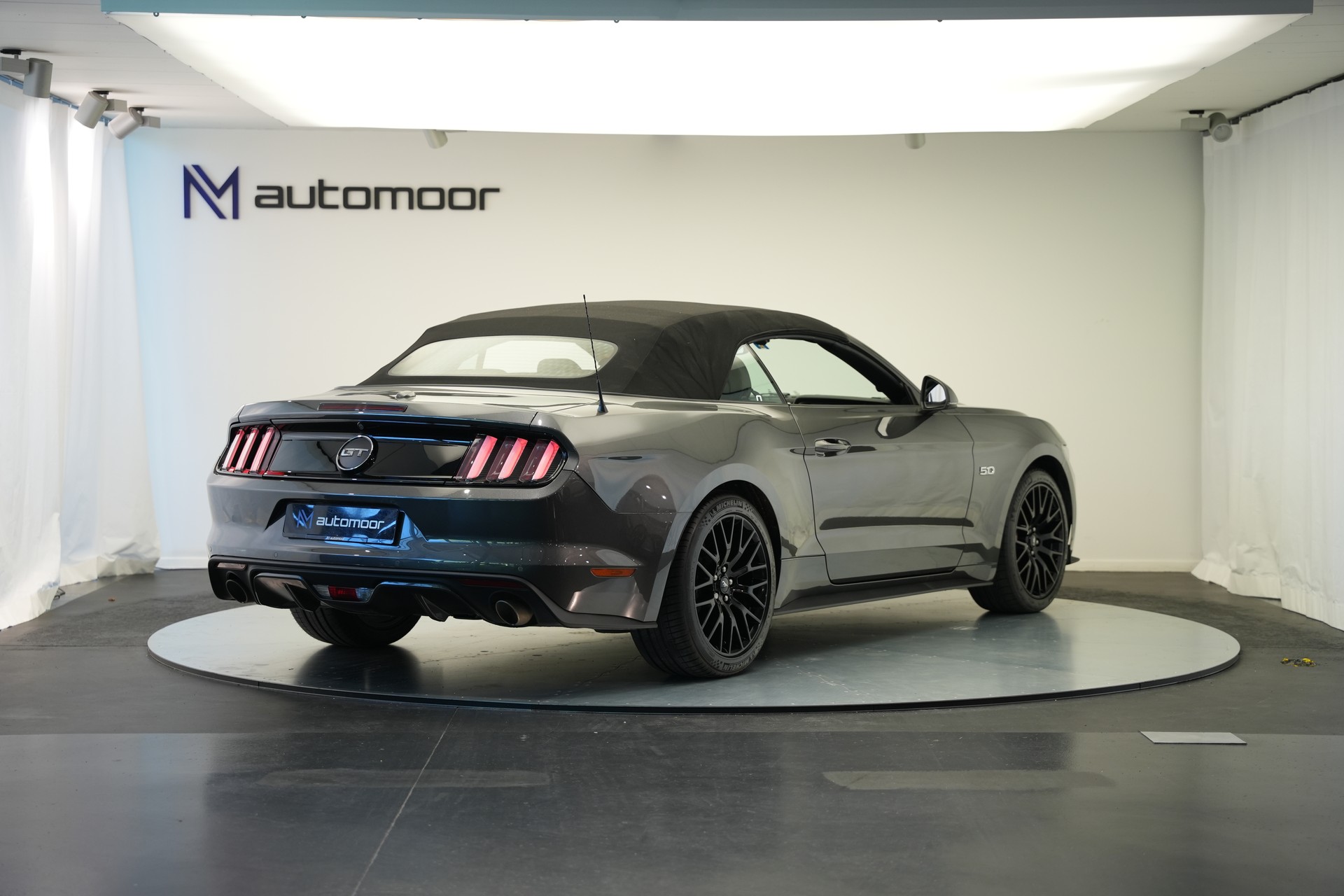 FORD Mustang Convertible 5.0 V8 GT Automat-image-10