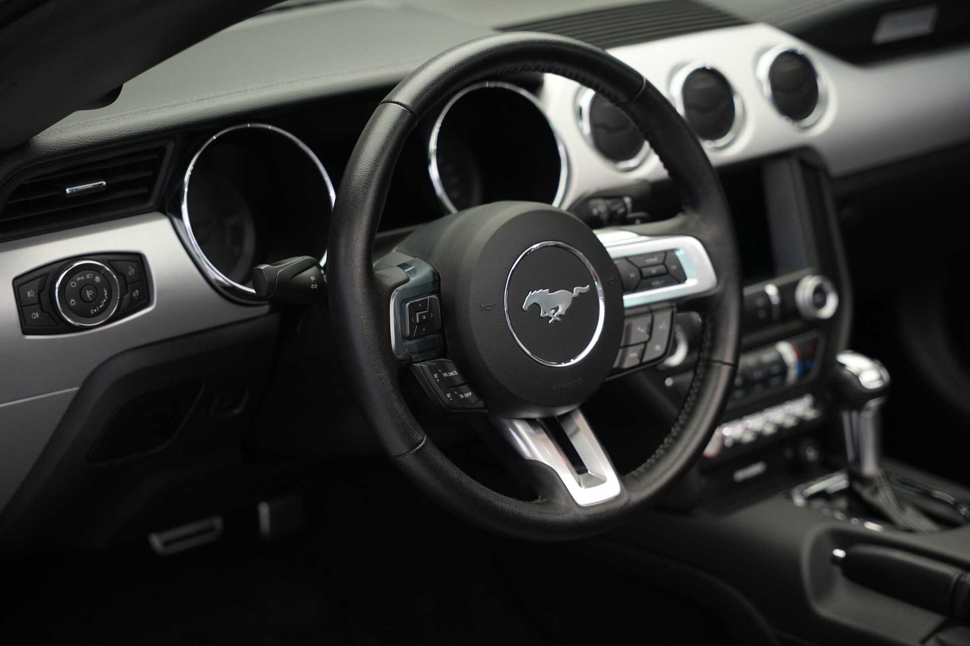 FORD Mustang Convertible 5.0 V8 GT Automat-image-20