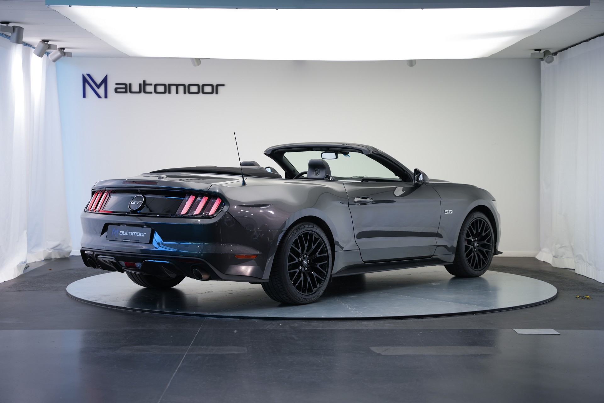 FORD Mustang Convertible 5.0 V8 GT Automat-image-4