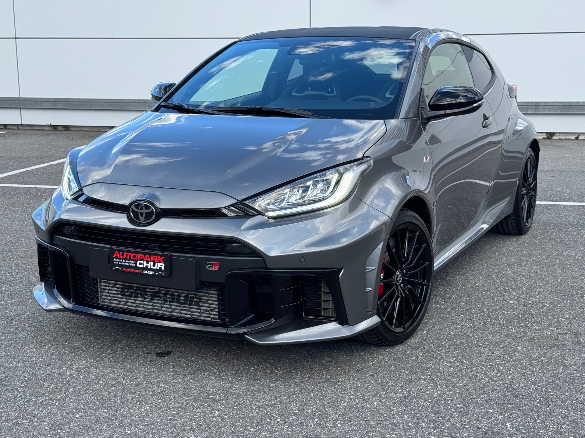 TOYOTA Yaris 1.6 GR Sport A-image-0