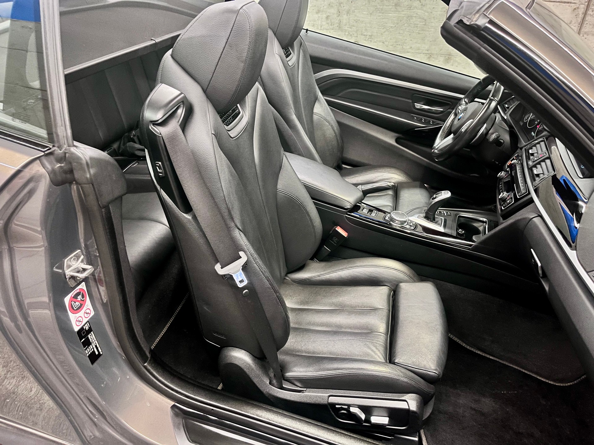 BMW 440i Cabriolet xDrive M Sport Steptronic-image-7