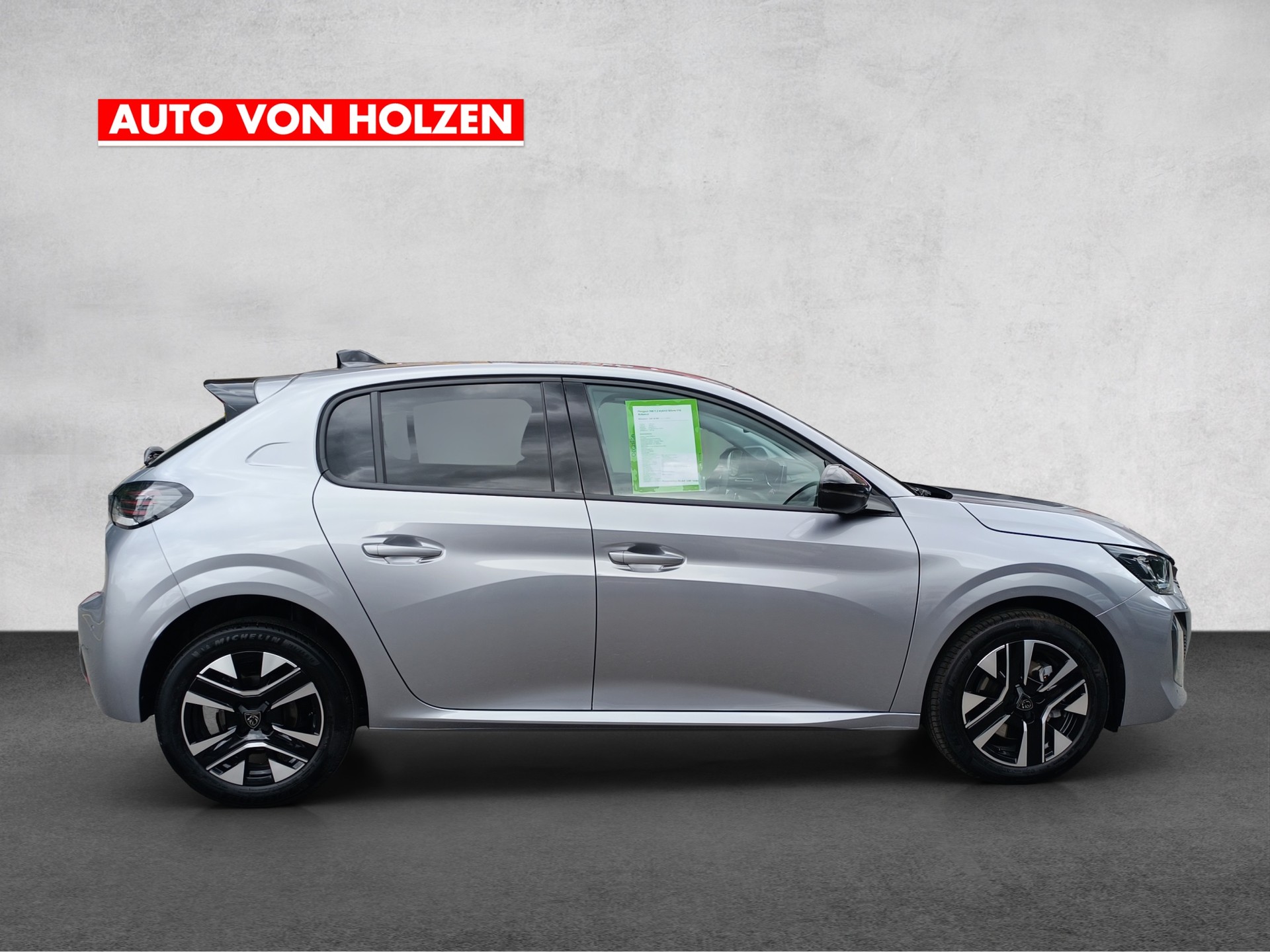 PEUGEOT 208 1.2 MHEV Allure-image-8