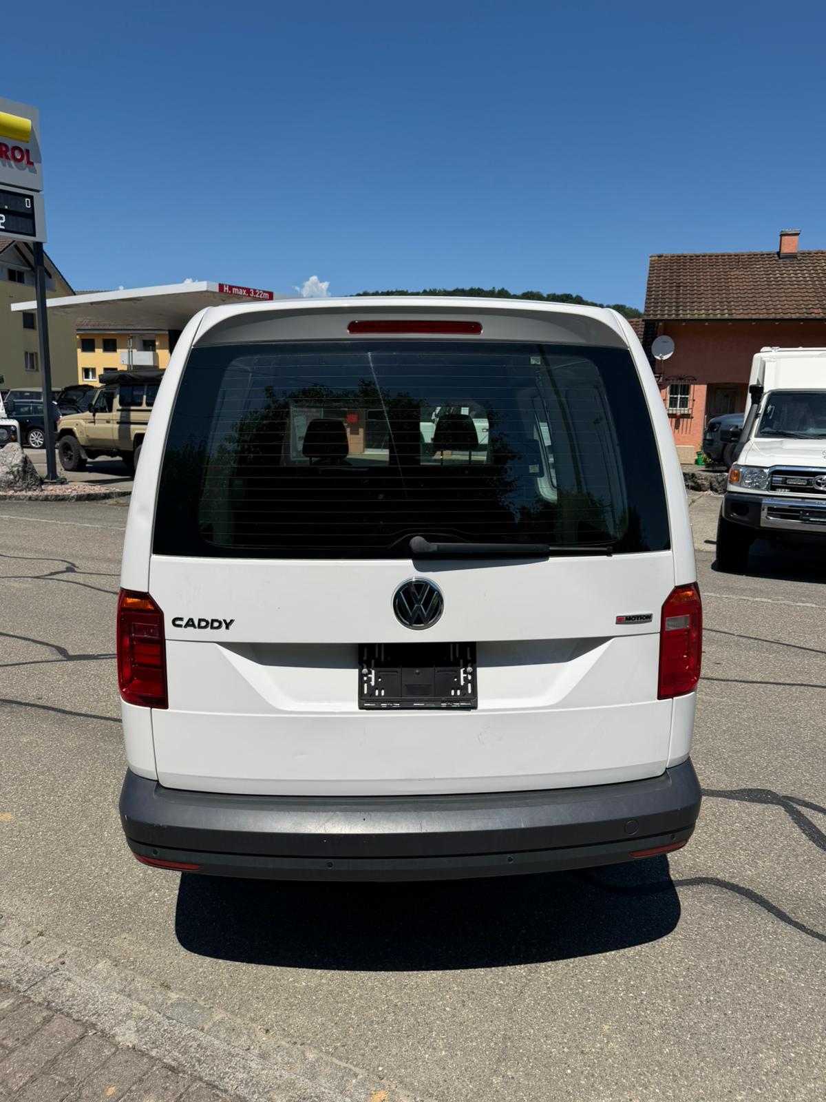 VW Caddy Maxi 2.0TDI 4Motion BlueMotion Technology-image-4