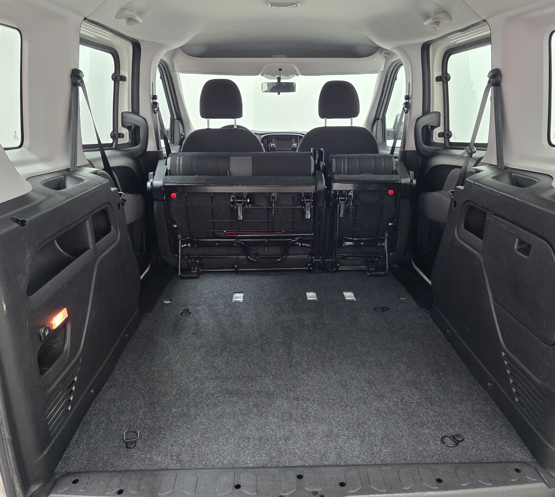 FIAT Doblò 1.4 T-Jet Natural Power Pop-image-14