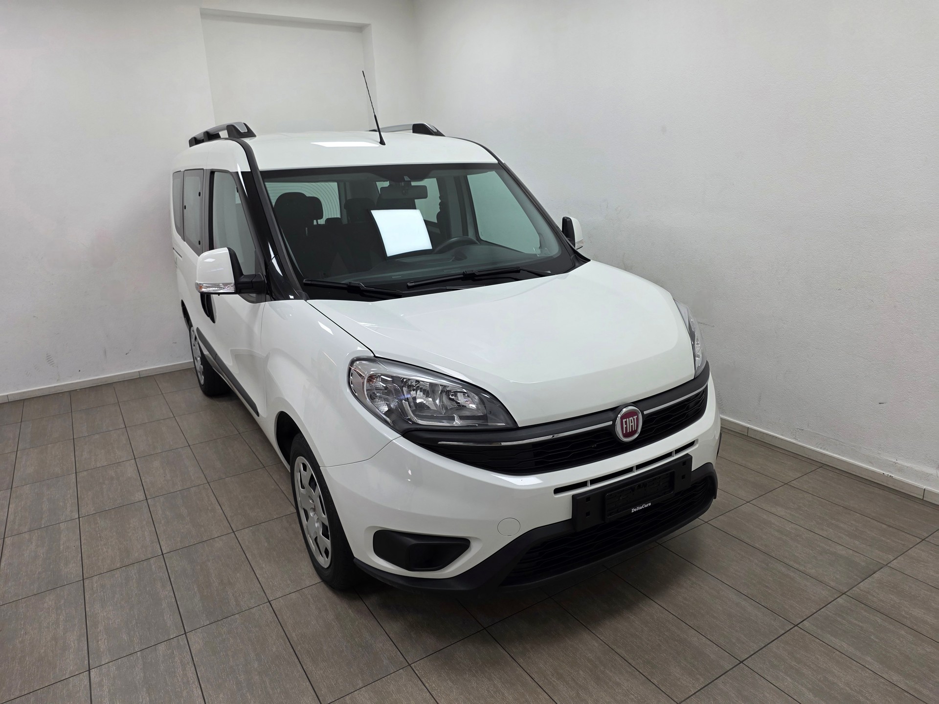 FIAT Doblò 1.4 T-Jet Natural Power Pop-image-0