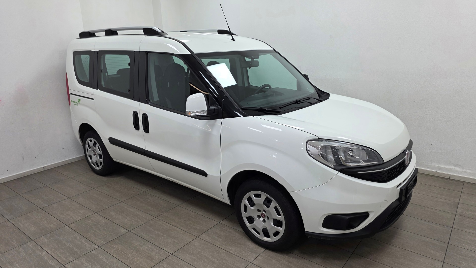 FIAT Doblò 1.4 T-Jet Natural Power Pop-image-1