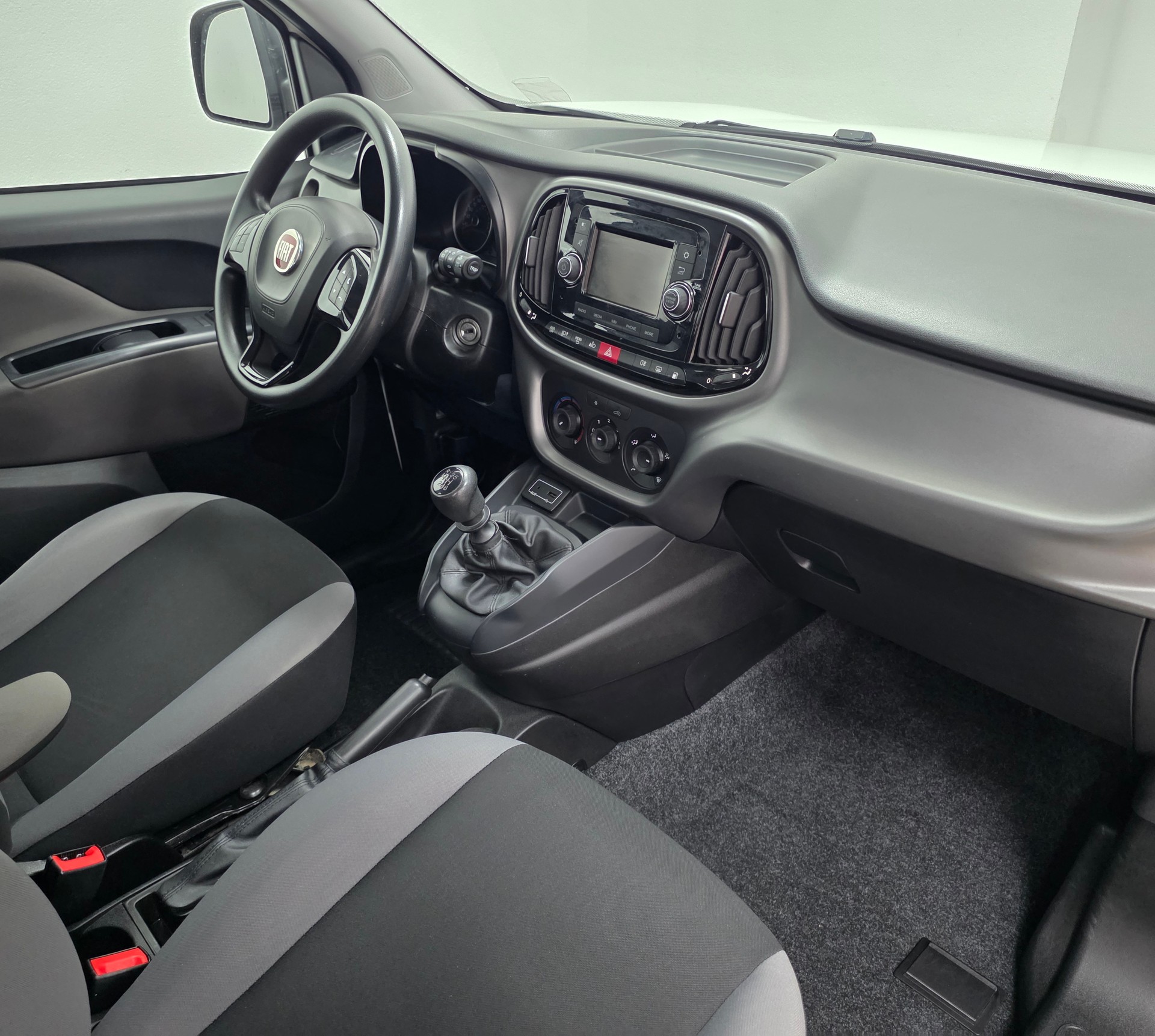 FIAT Doblò 1.4 T-Jet Natural Power Pop-image-9