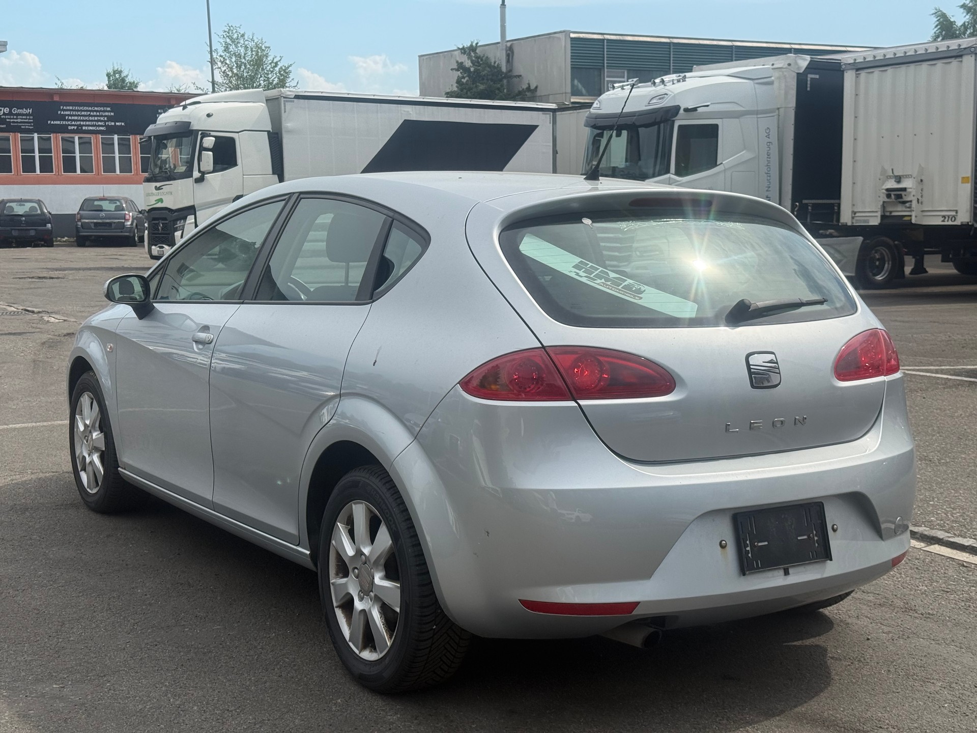 SEAT Leon 1.9 TDI Ecomotive Plus-image-3
