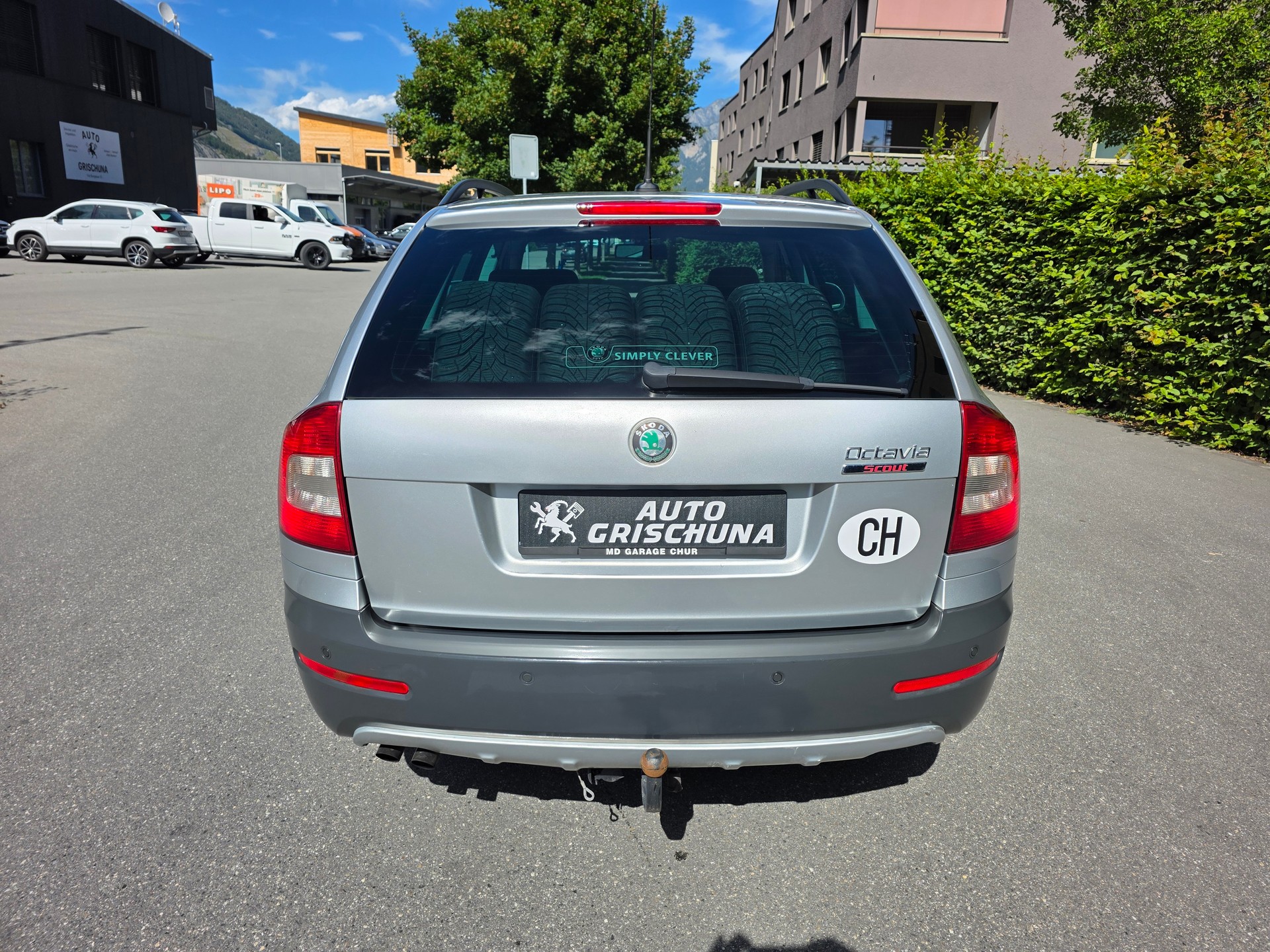 SKODA Octavia Combi 2.0 TDI Scout 4x4-image-3