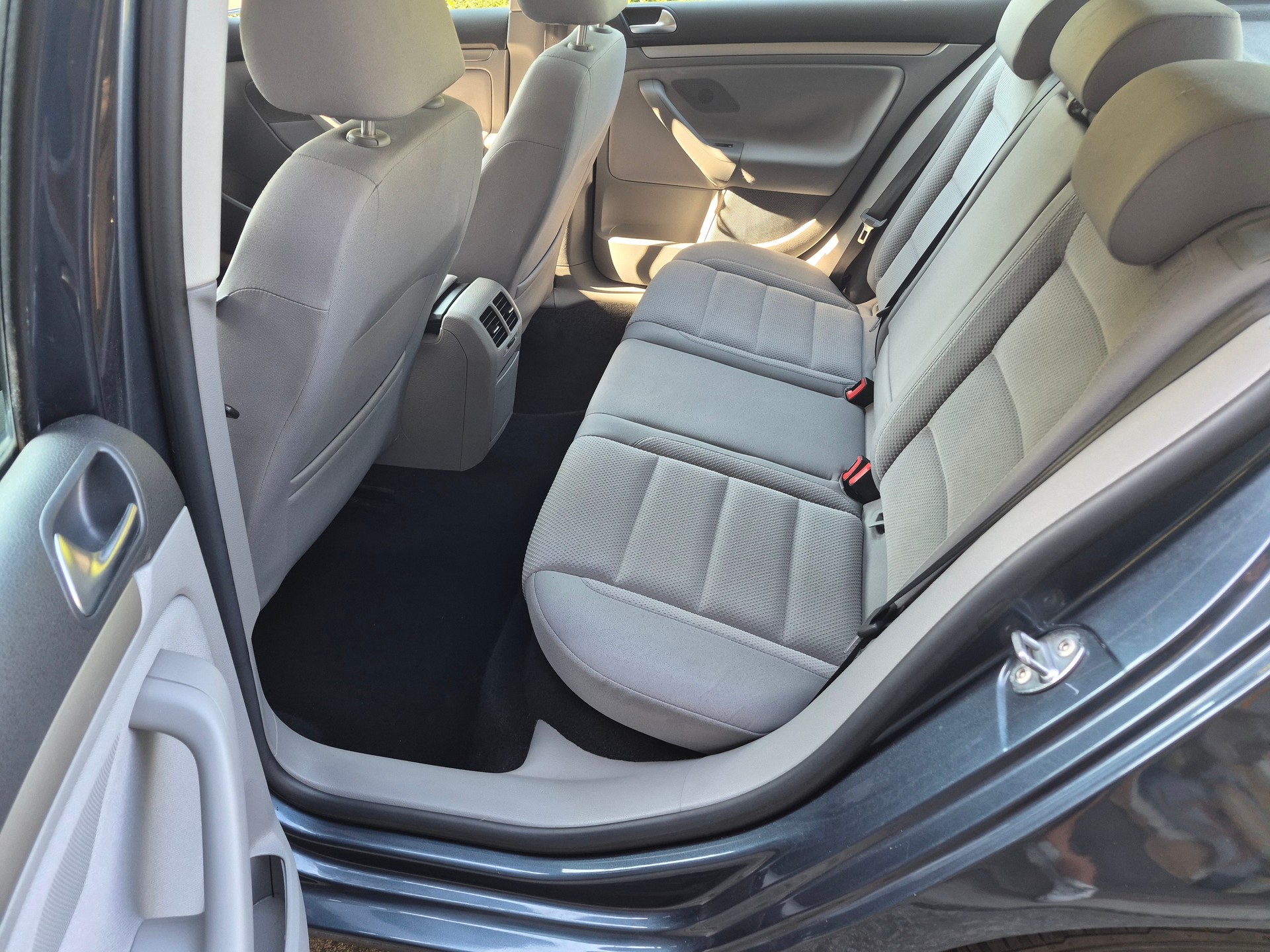VW Golf 2.0 FSI Comfortline-image-6